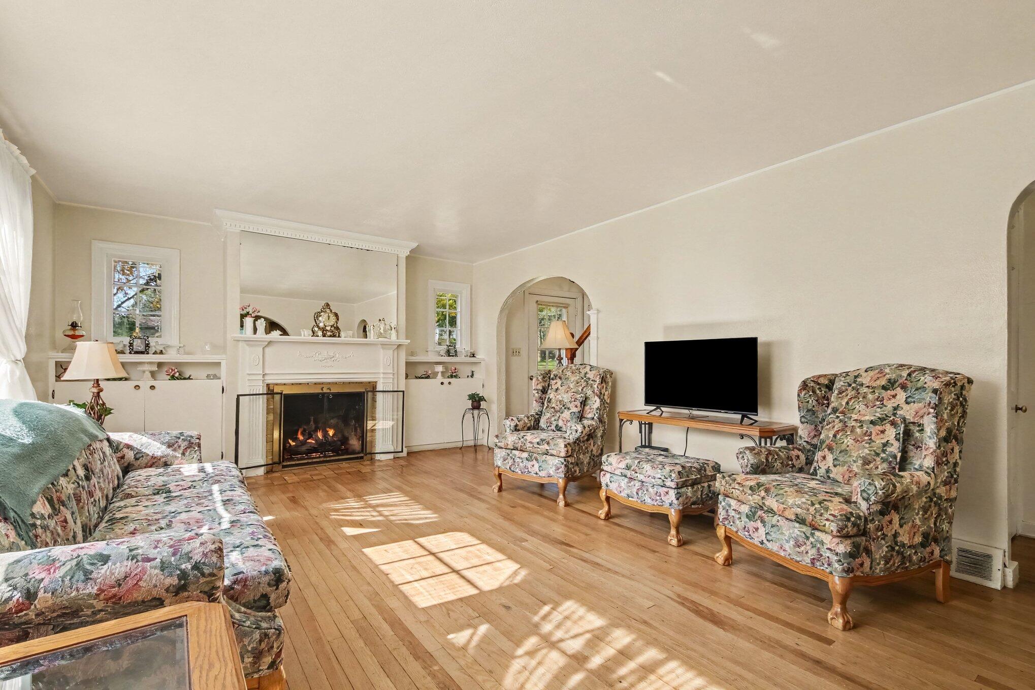 716 Maridell Avenue NW Grand Rapids MI 49504