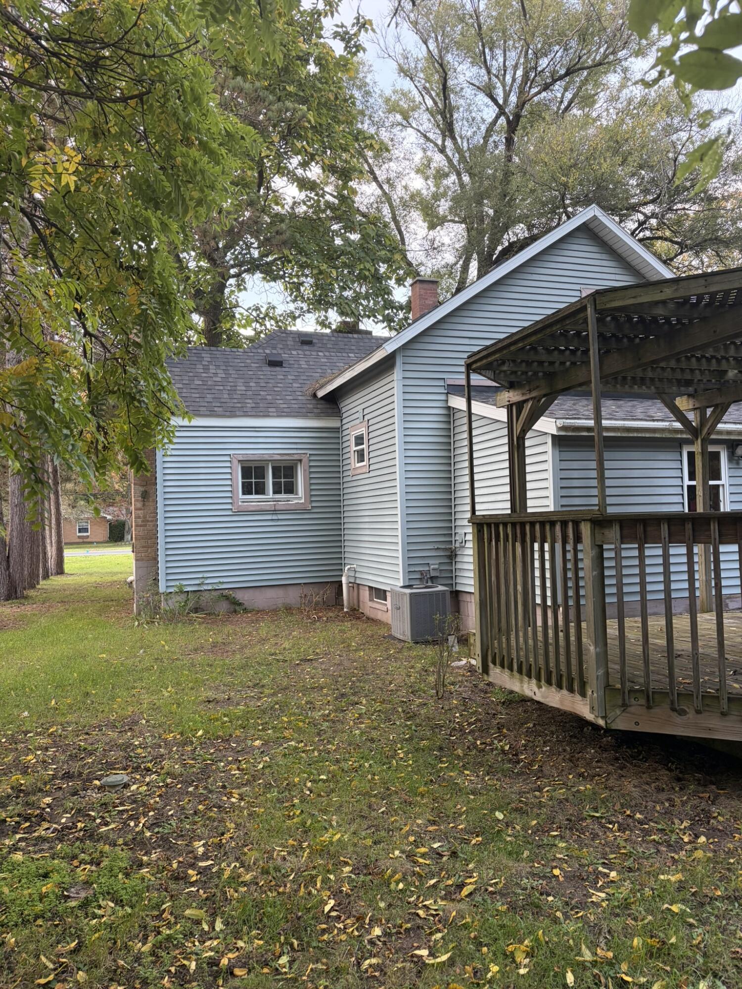 569 Porter Road Norton Shores MI 49441
