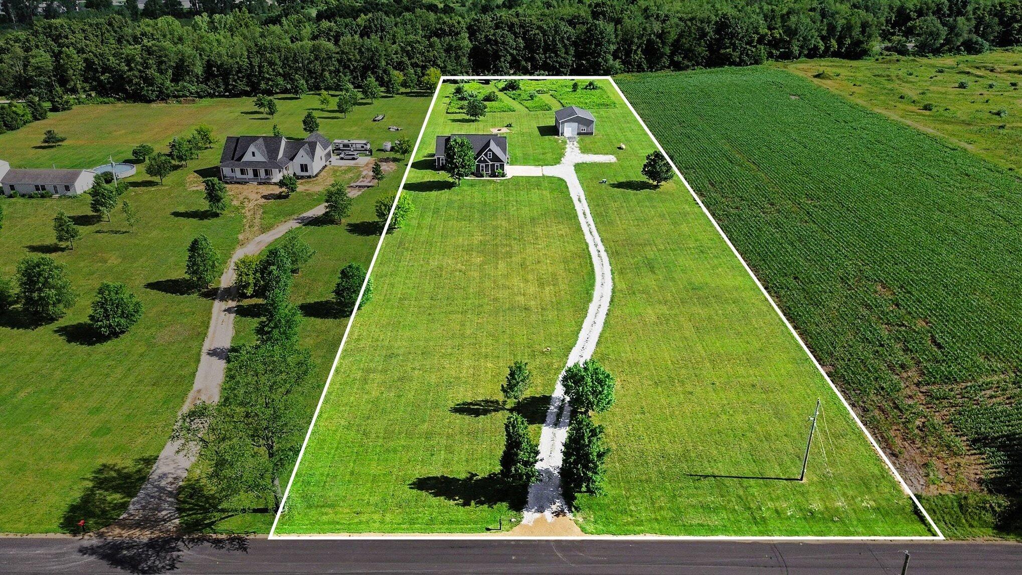 3181 Chamberlain Road Buchanan MI 49107