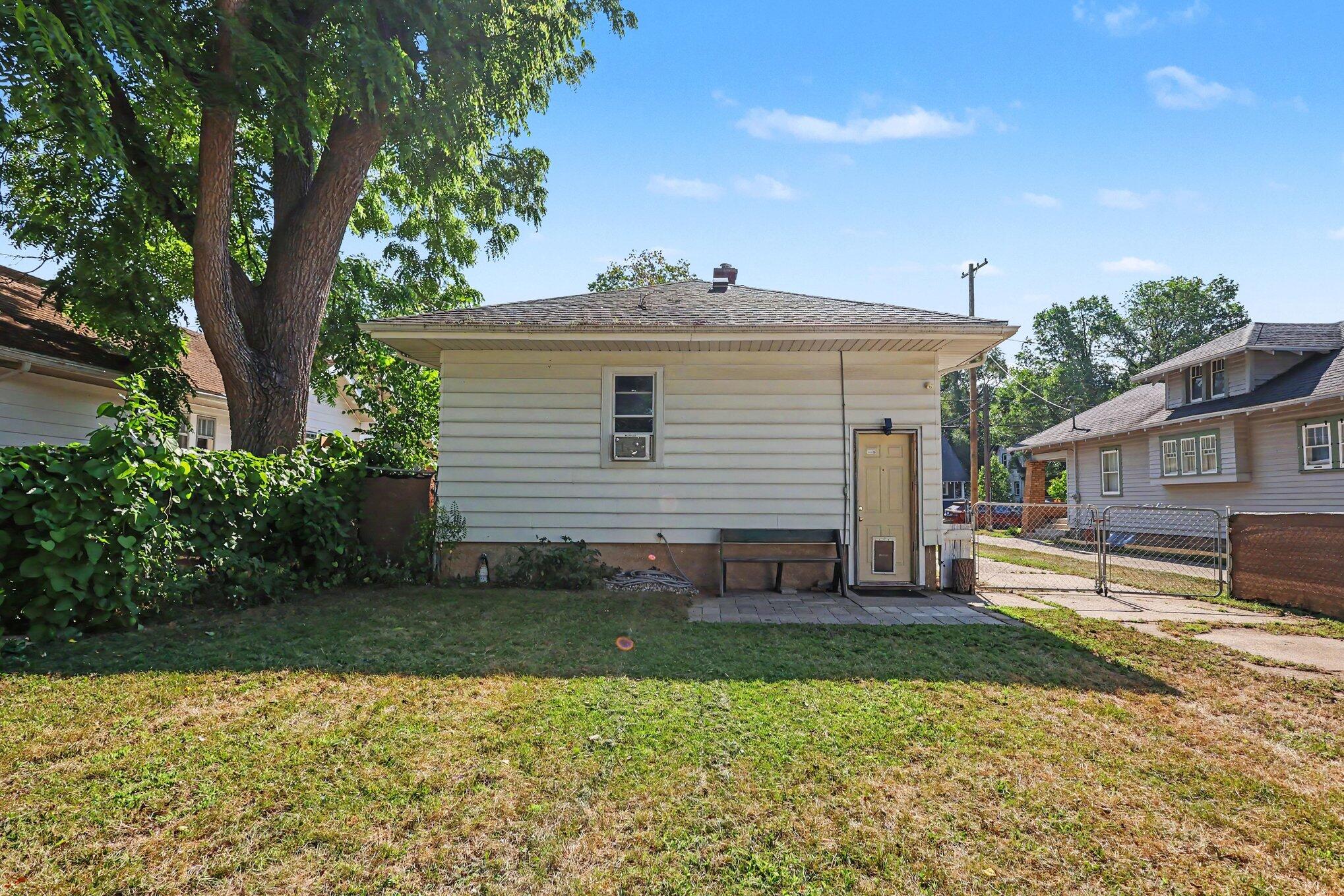 1819 Nelson Avenue SE Grand Rapids MI 49507