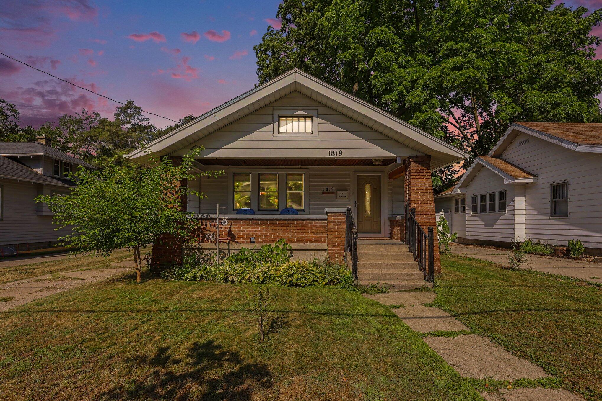 1819 Nelson Avenue SE Grand Rapids MI 49507