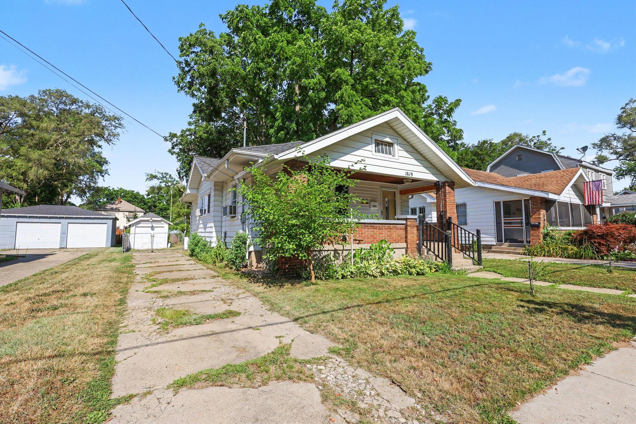 1819 Nelson Avenue SE Grand Rapids MI 49507