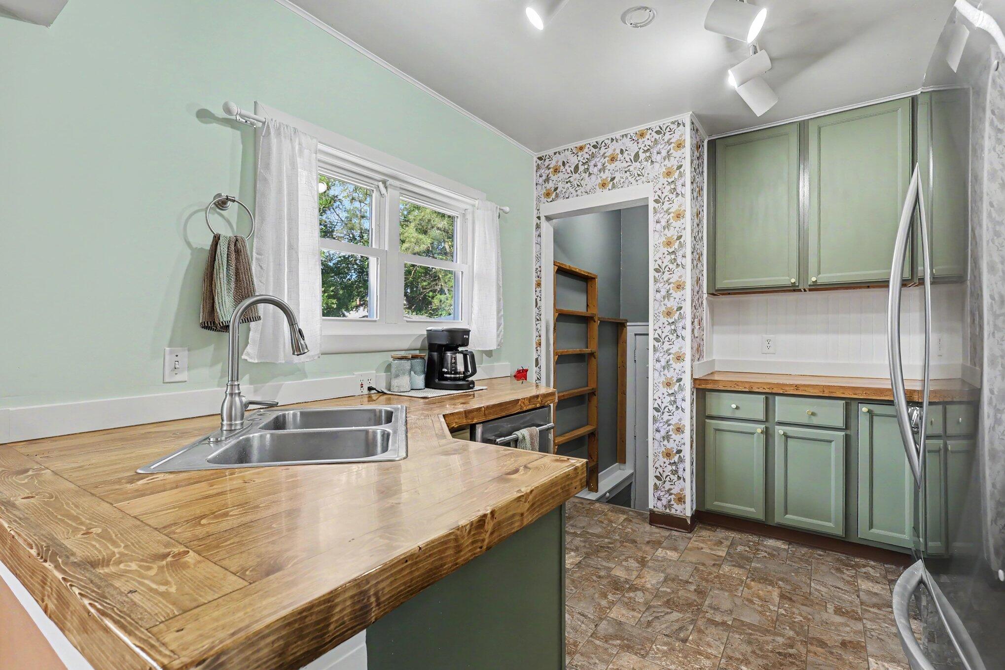 1819 Nelson Avenue SE Grand Rapids MI 49507