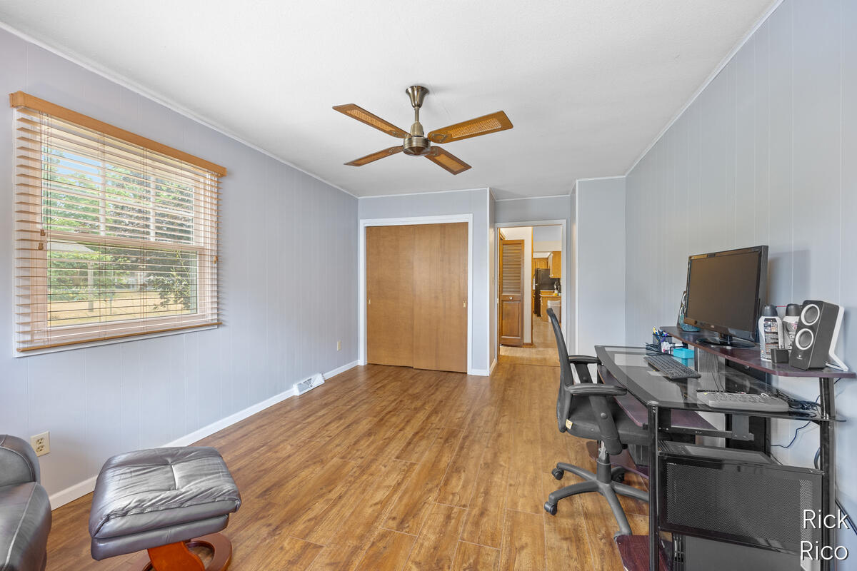 5434 Edgelawn Drive SE Grand Rapids MI 49508
