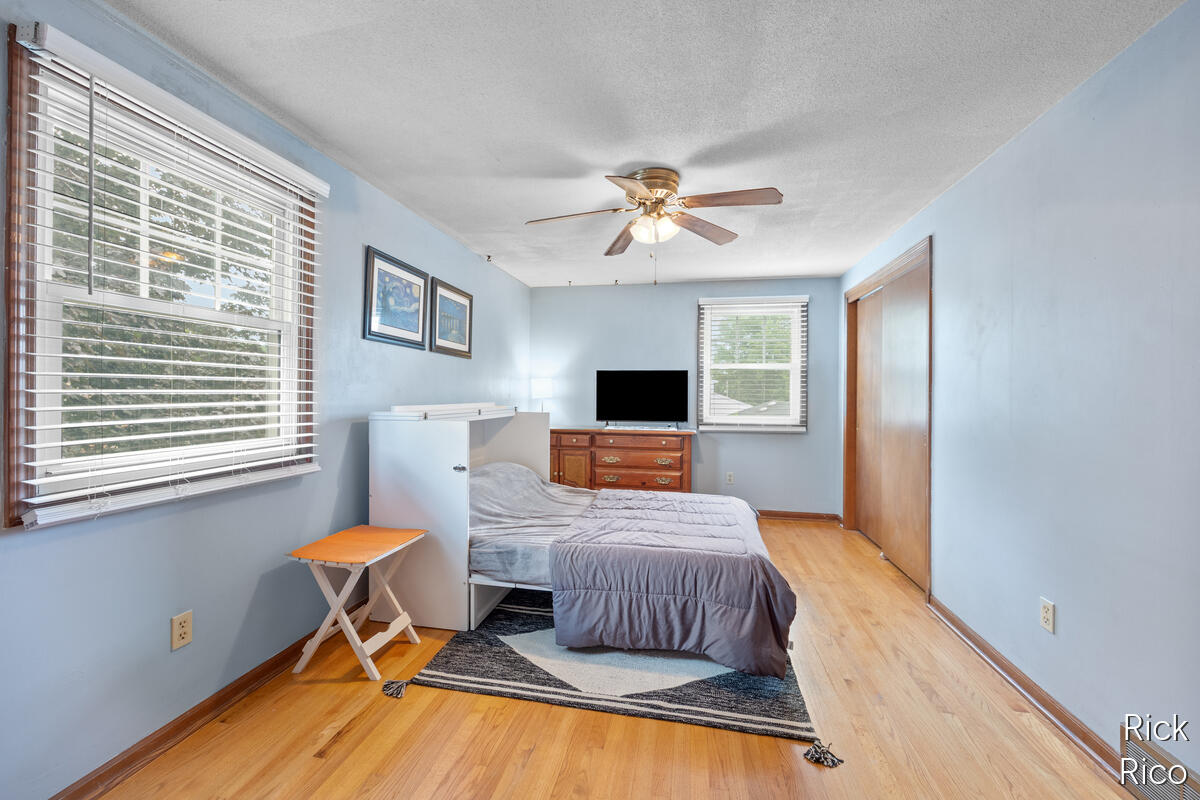 5434 Edgelawn Drive SE Grand Rapids MI 49508