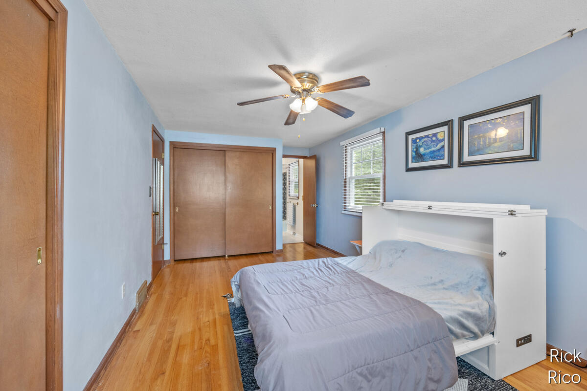 5434 Edgelawn Drive SE Grand Rapids MI 49508