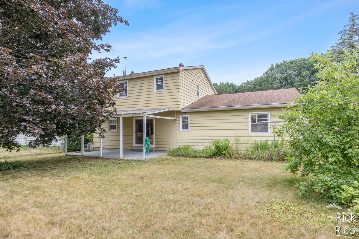 5434 Edgelawn Drive SE Grand Rapids MI 49508