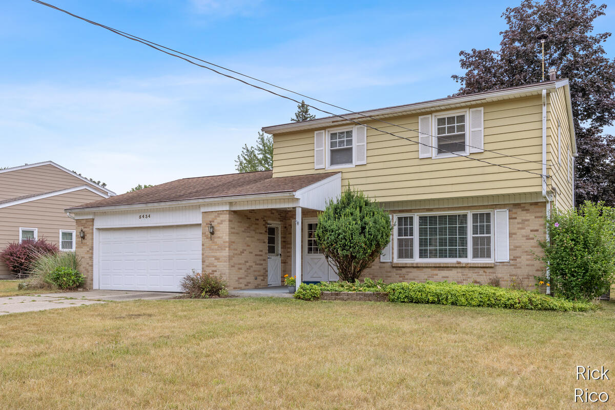5434 Edgelawn Drive SE Grand Rapids MI 49508