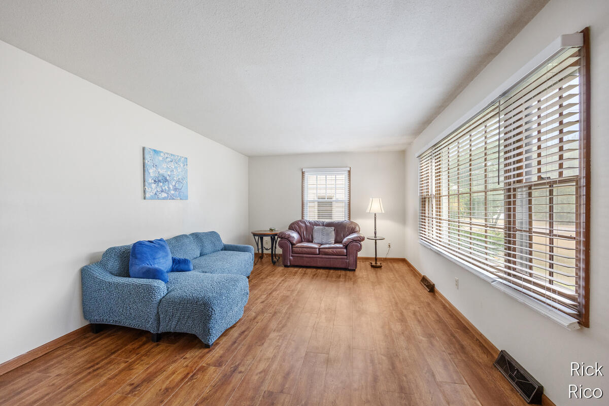5434 Edgelawn Drive SE Grand Rapids MI 49508