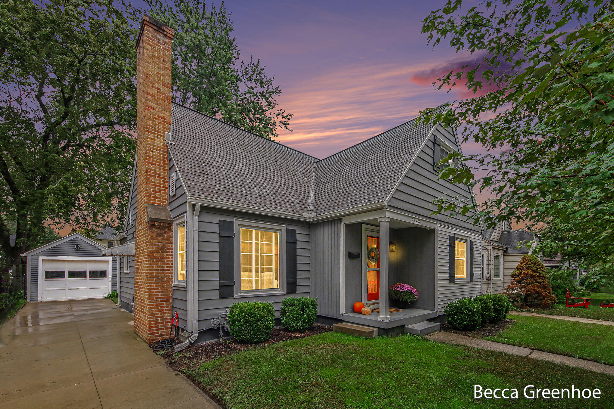 2448 Belfast Avenue SE Grand Rapids MI 49507