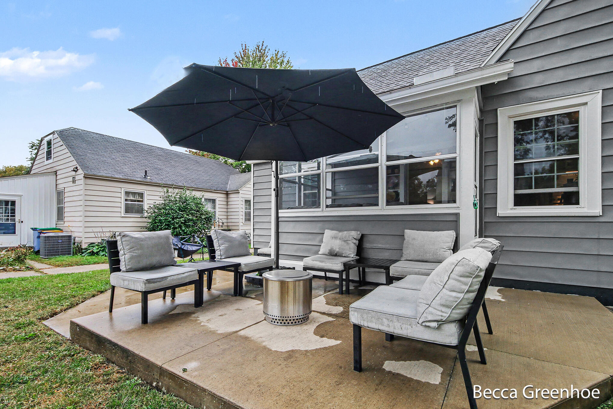 2448 Belfast Avenue SE Grand Rapids MI 49507