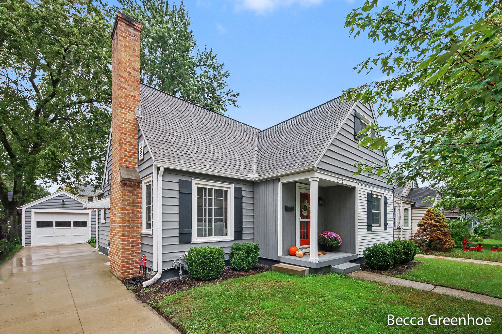 2448 Belfast Avenue SE Grand Rapids MI 49507