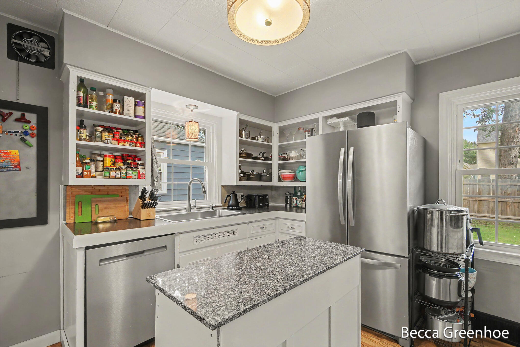 2448 Belfast Avenue SE Grand Rapids MI 49507