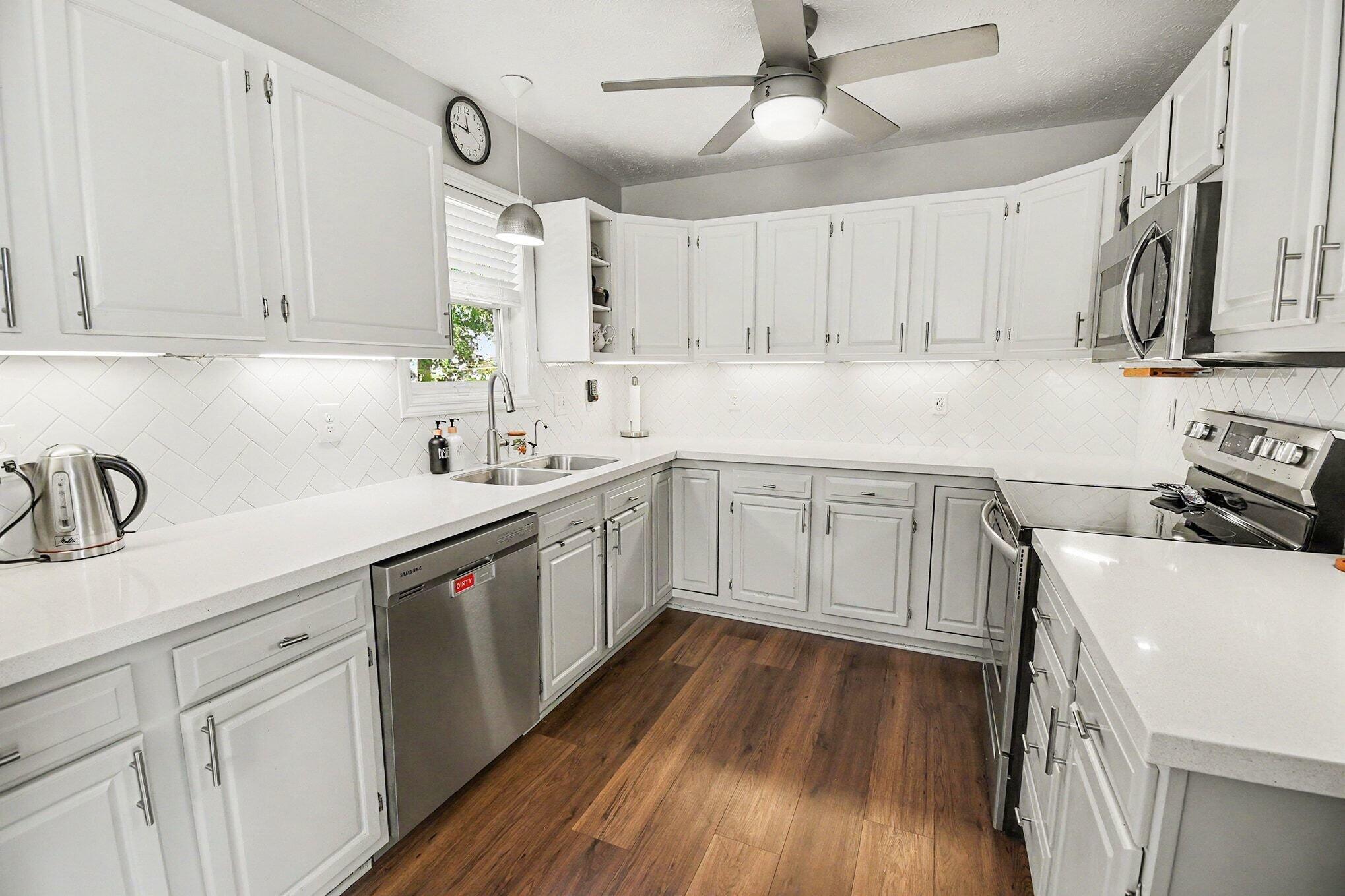 617 Avanti Street NW Grand Rapids MI 49504