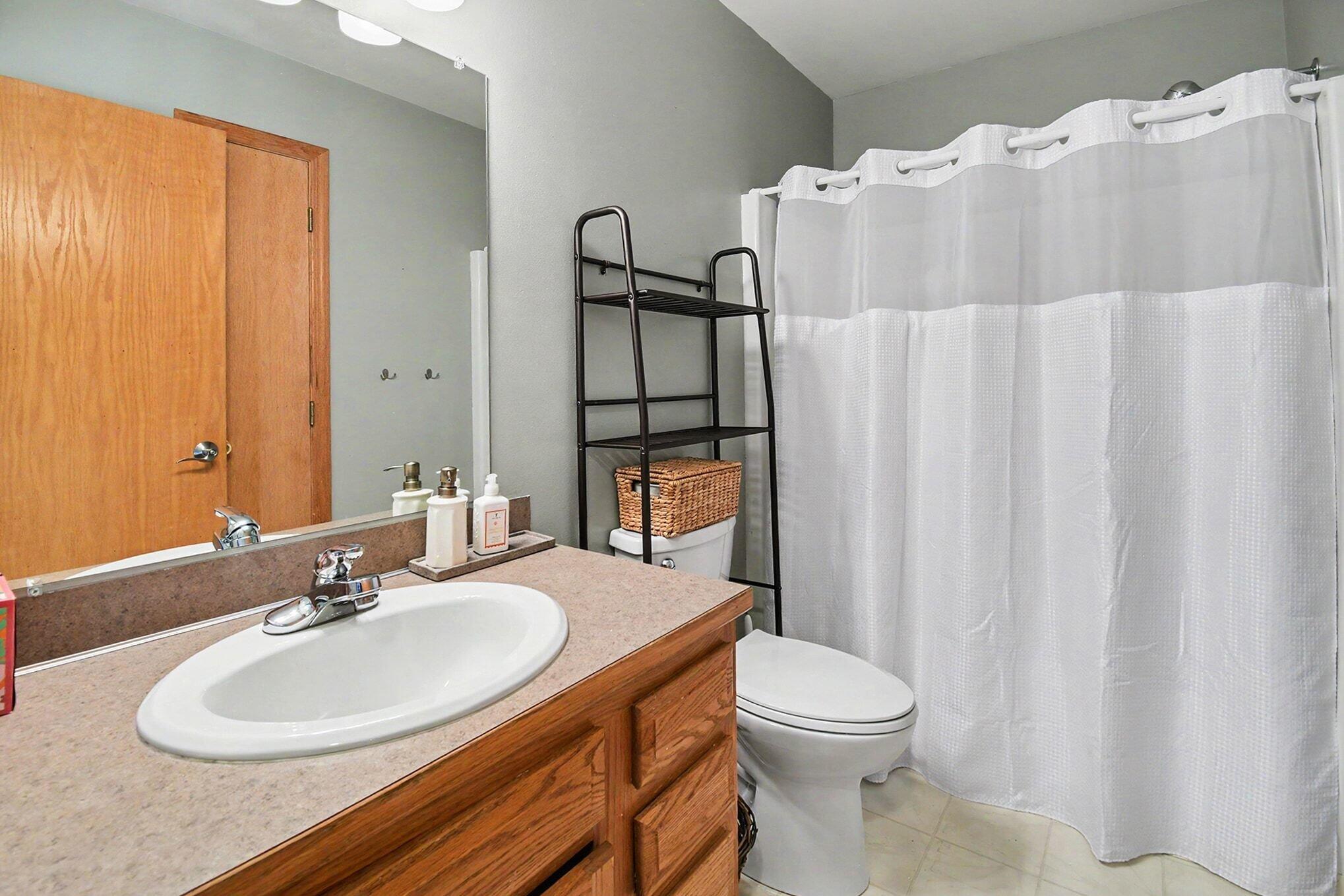 617 Avanti Street NW Grand Rapids MI 49504