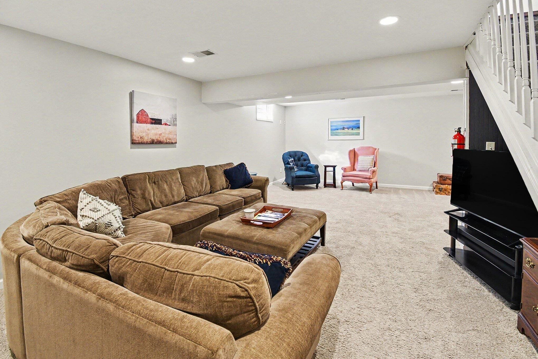 617 Avanti Street NW Grand Rapids MI 49504
