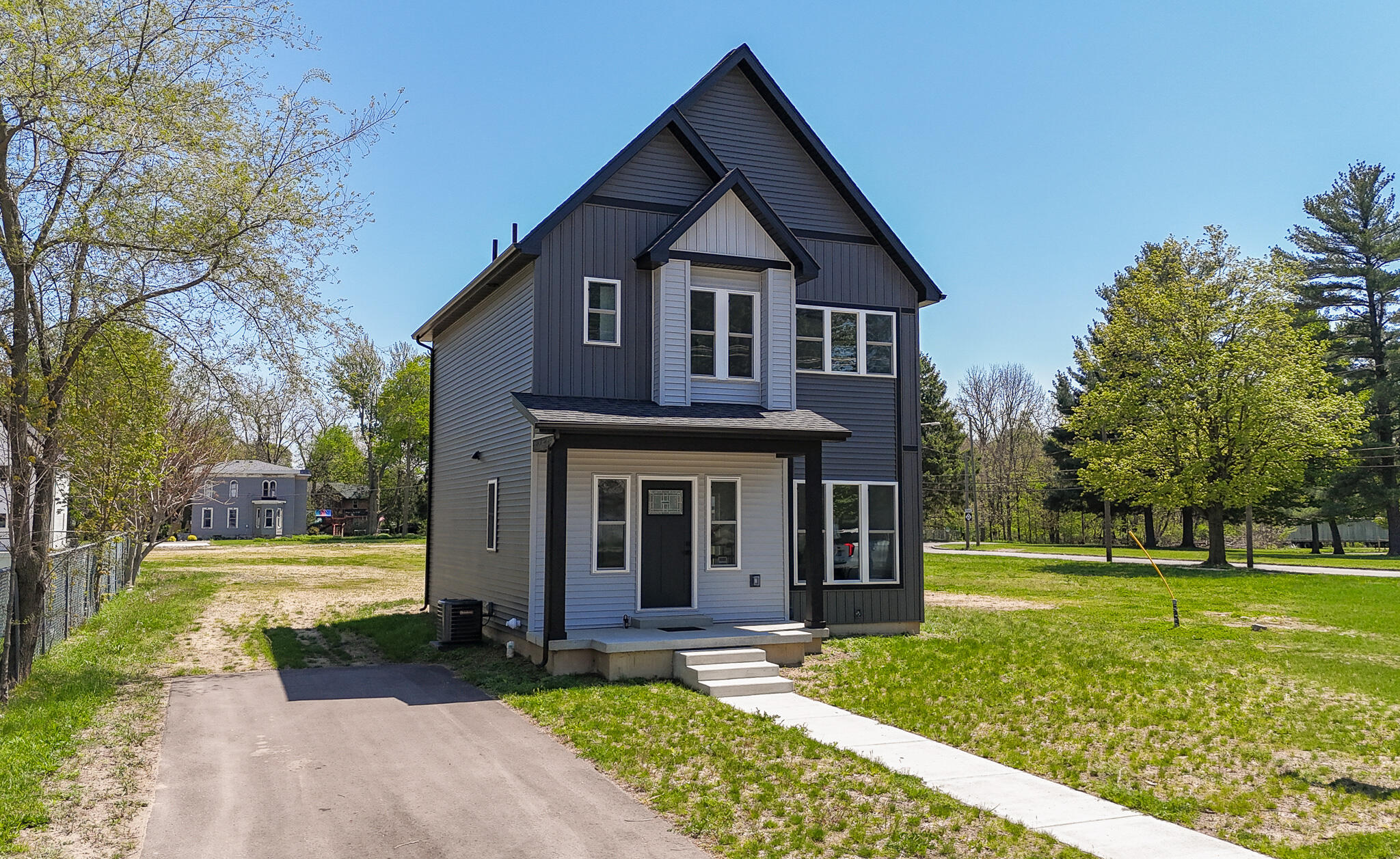 102 N Mill Street Dowagiac MI 49047