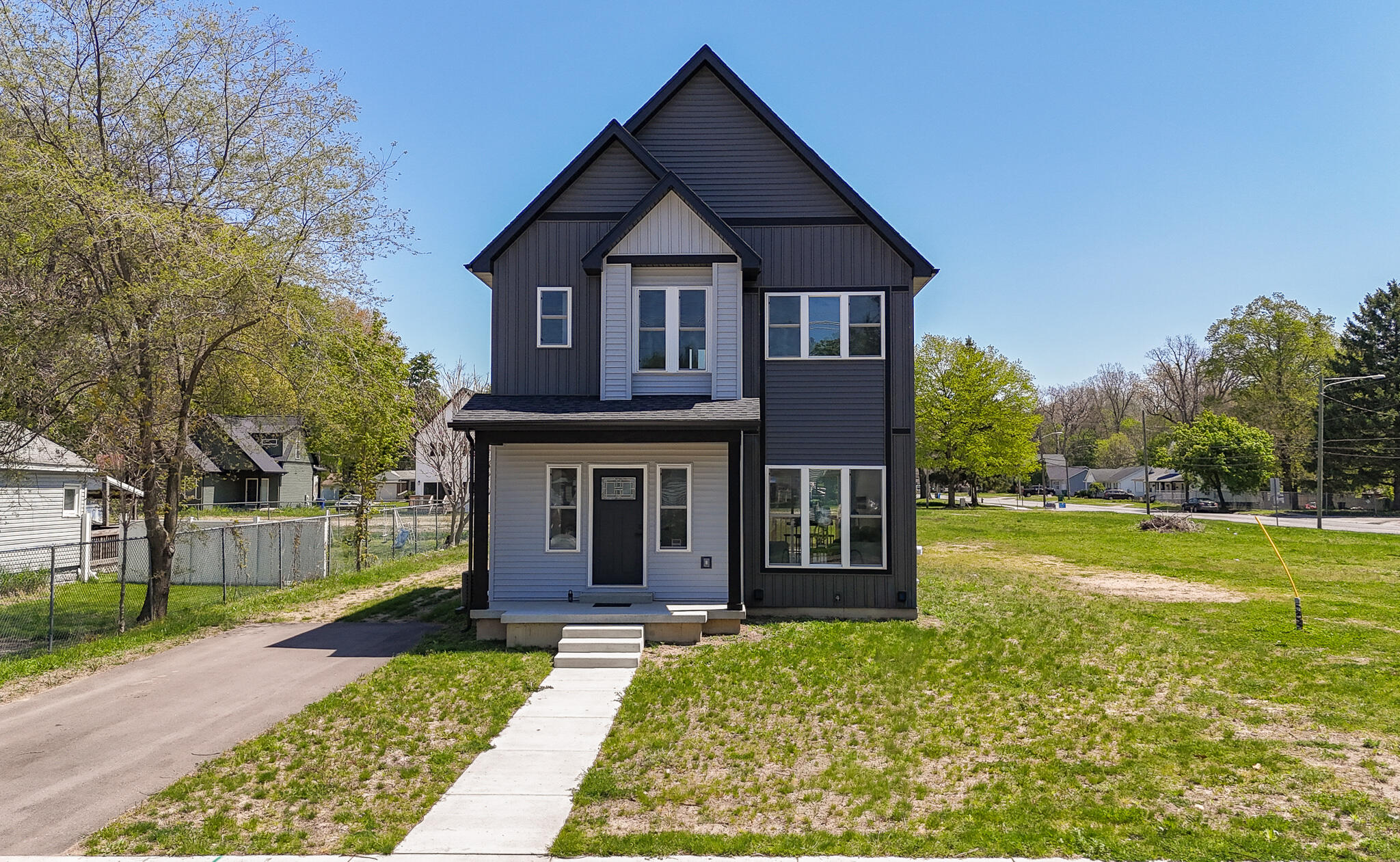 102 N Mill Street Dowagiac MI 49047