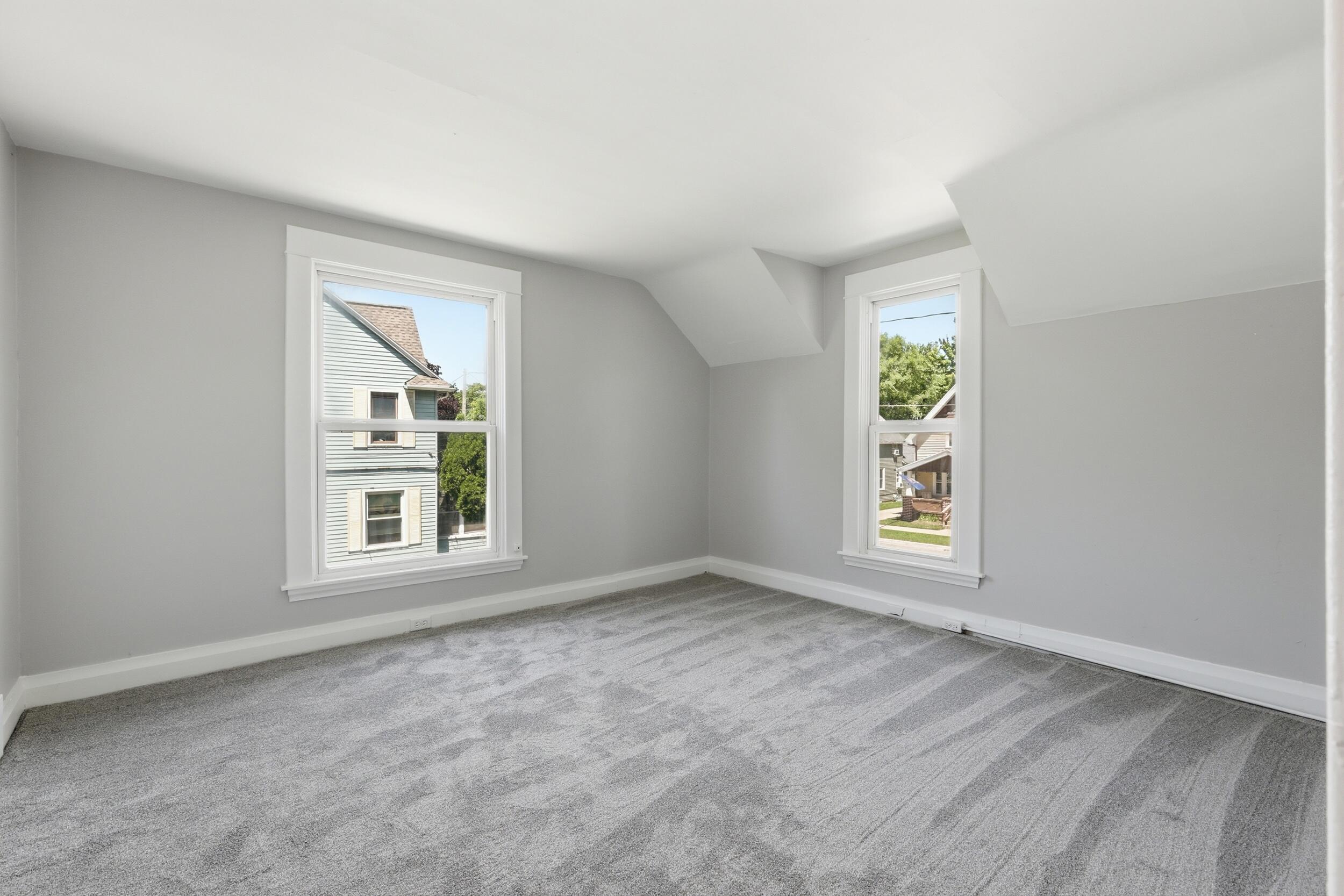 1128 Sigsbee Street SE Grand Rapids MI 49506