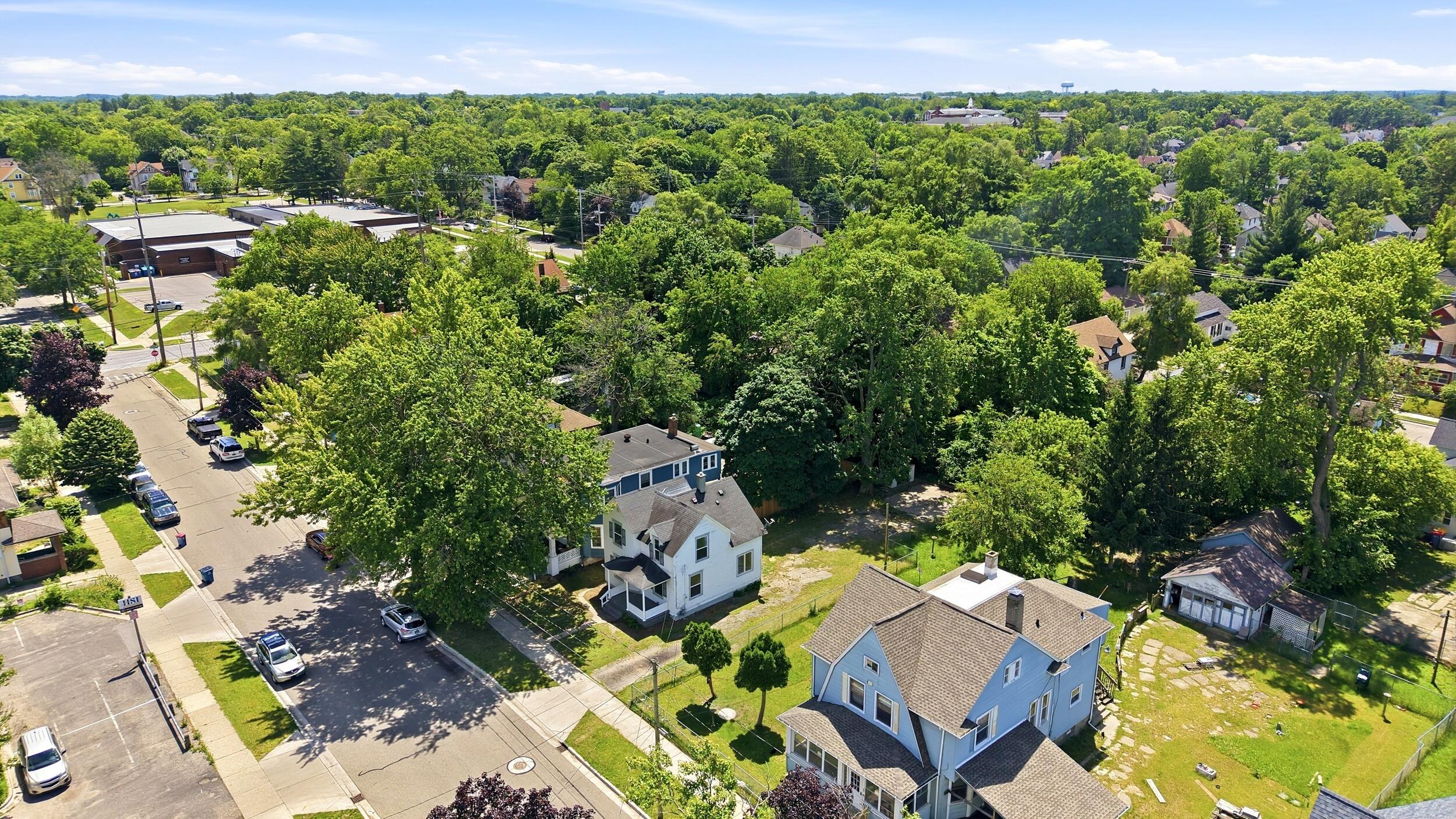 1128 Sigsbee Street SE Grand Rapids MI 49506