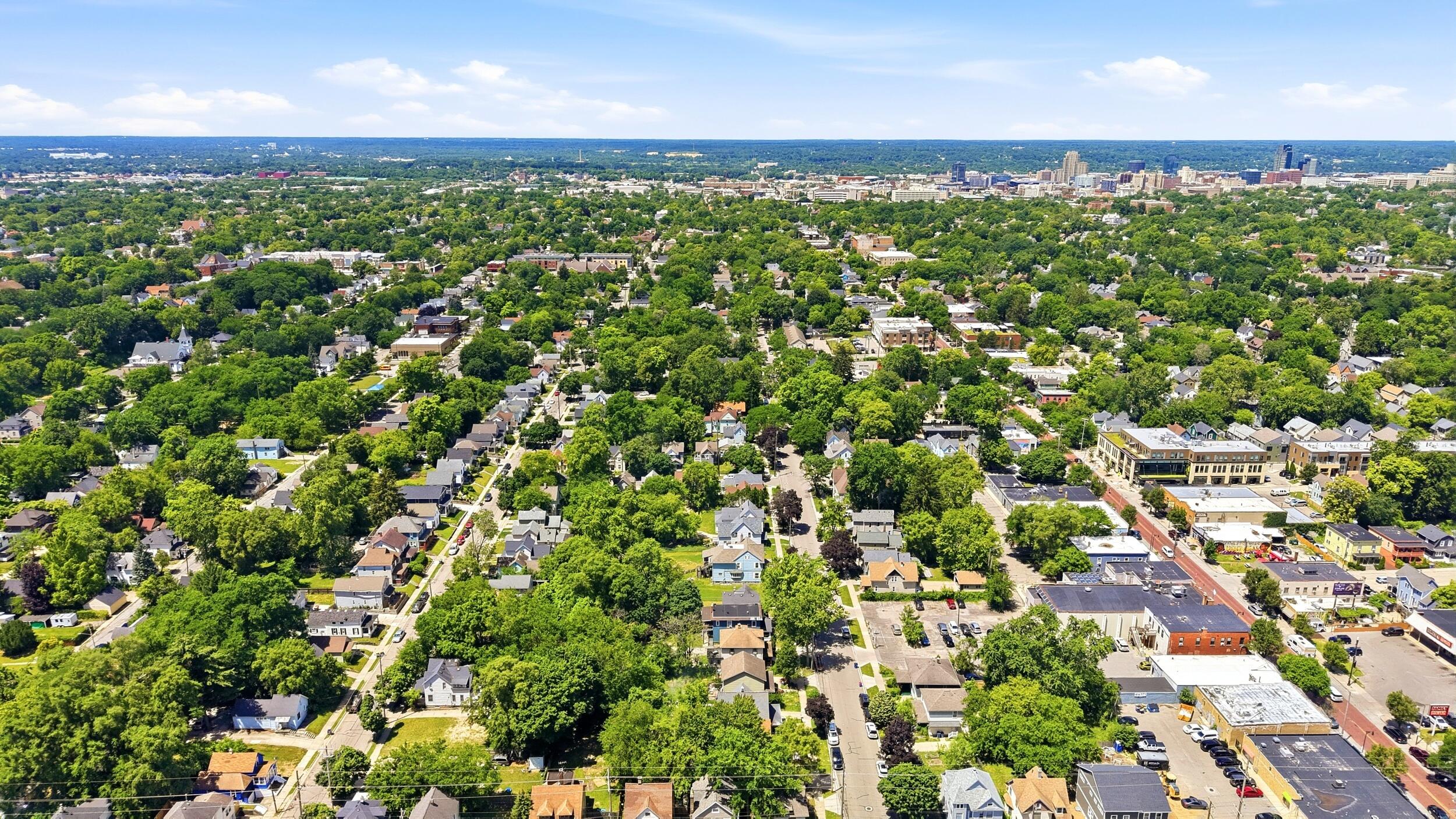1128 Sigsbee Street SE Grand Rapids MI 49506