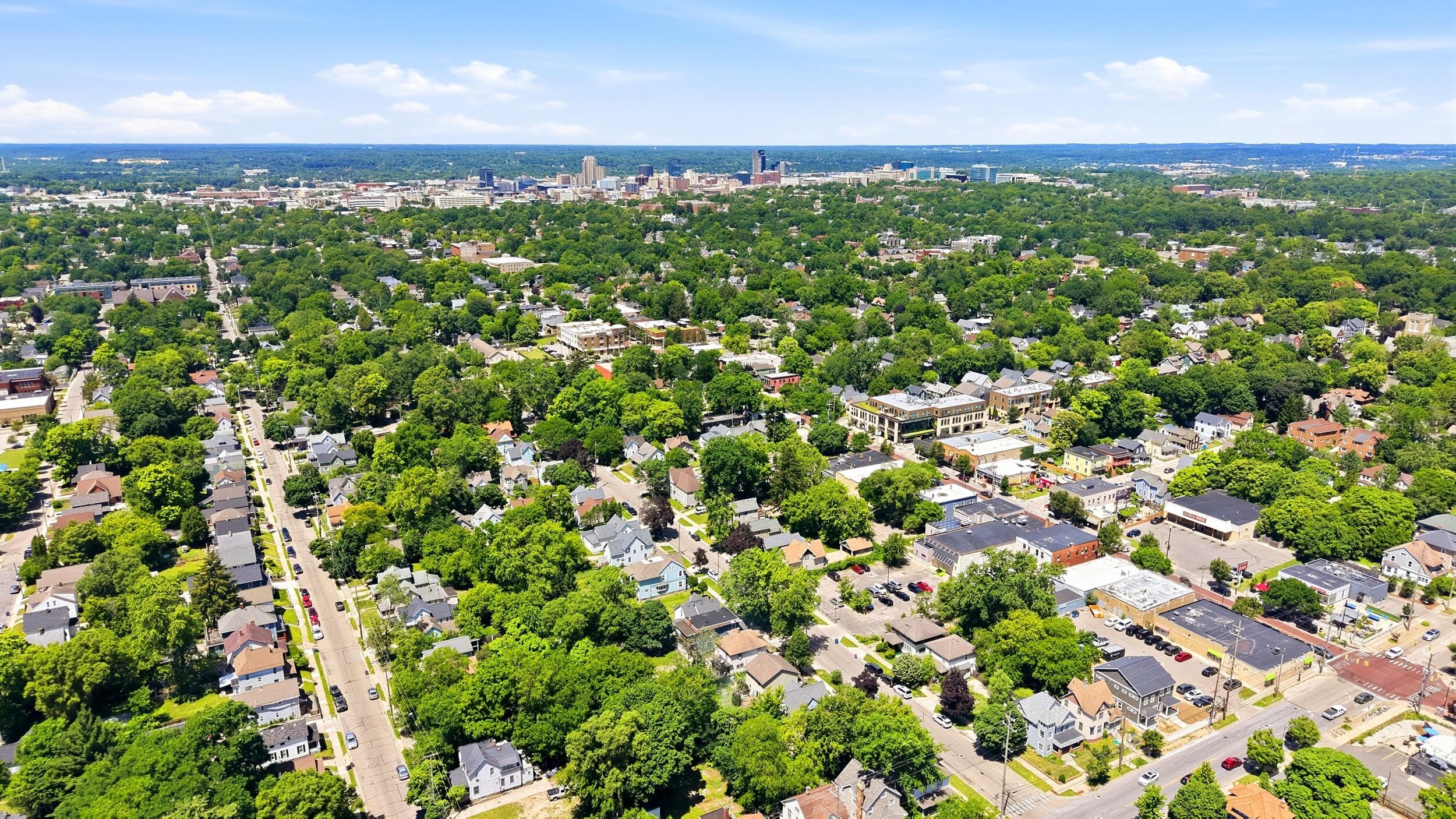 1128 Sigsbee Street SE Grand Rapids MI 49506