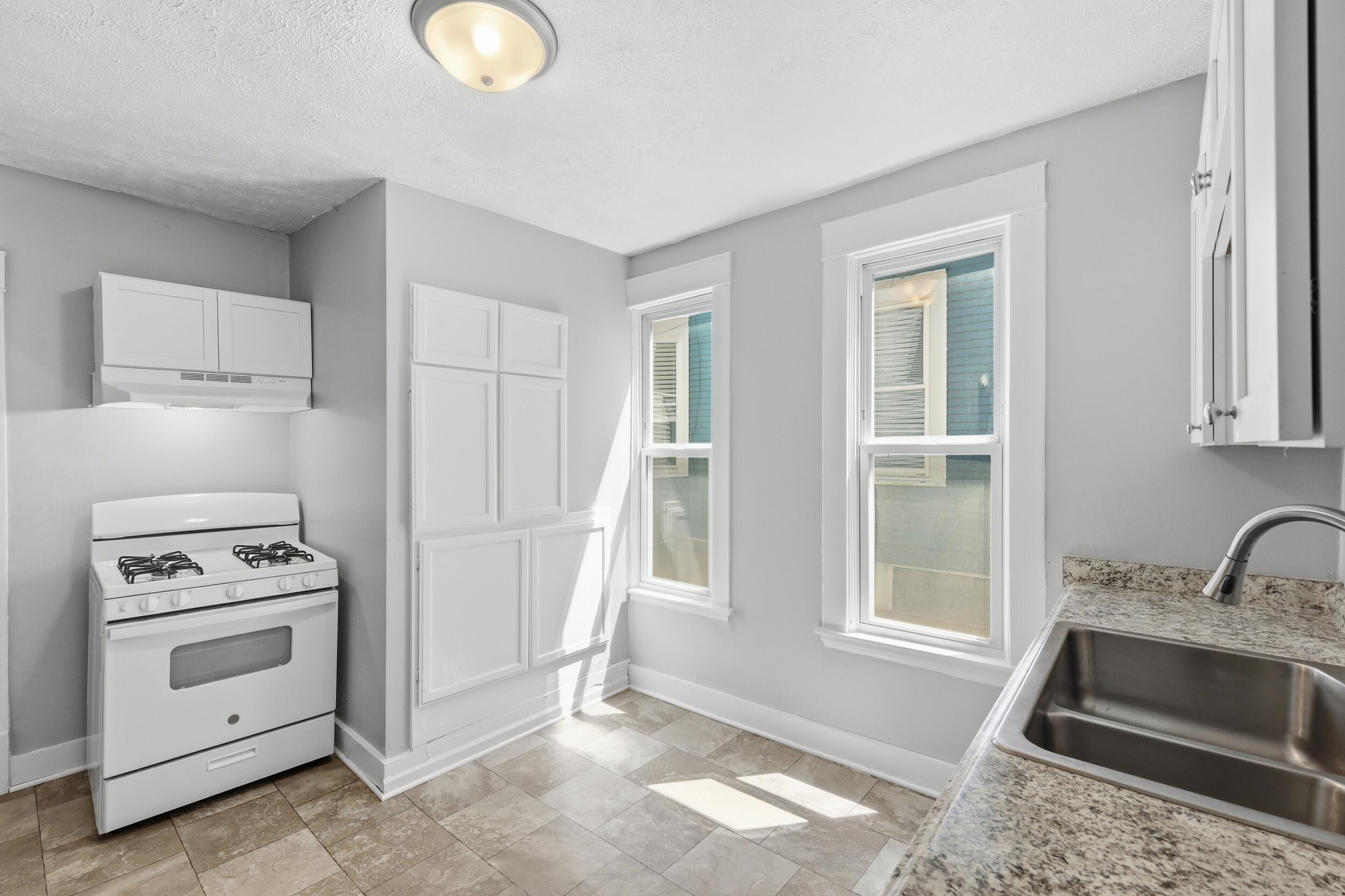 1128 Sigsbee Street SE Grand Rapids MI 49506
