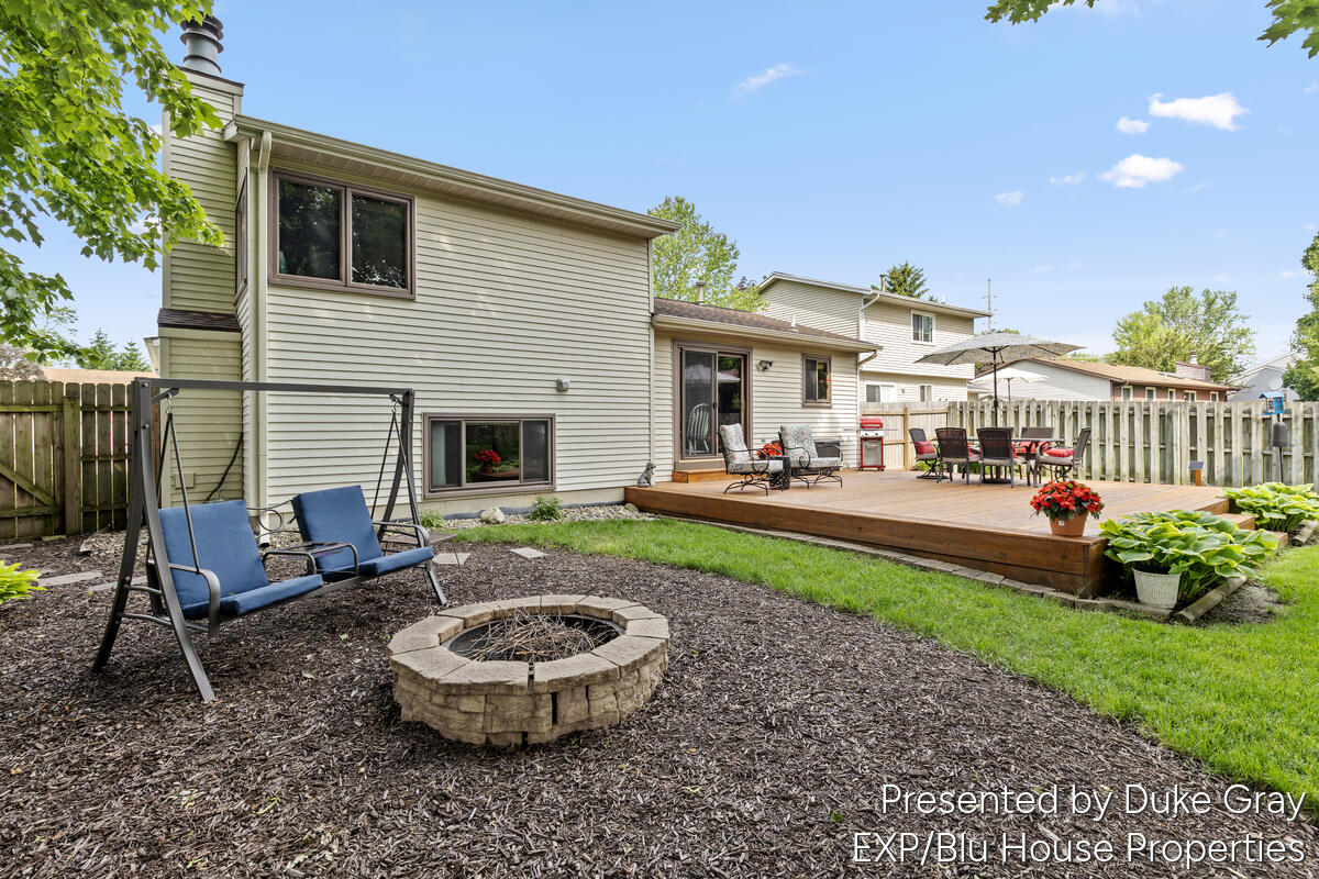 3232 Brook Trail SE Grand Rapids MI 49508