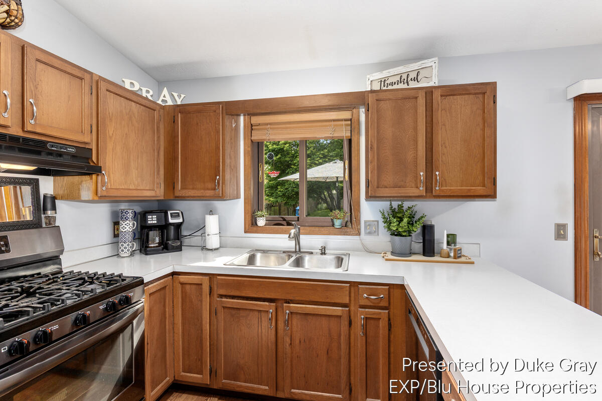 3232 Brook Trail SE Grand Rapids MI 49508