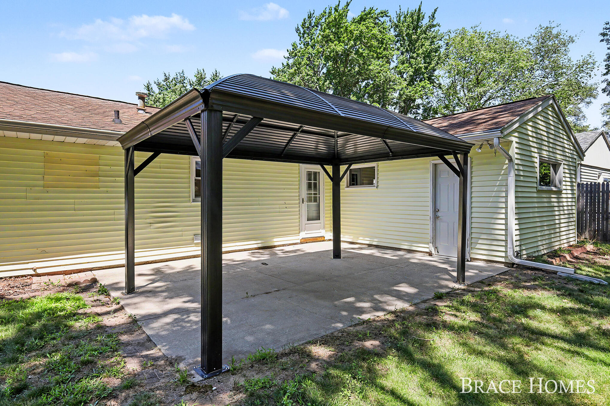 3284 N 146th Avenue Holland MI 49424