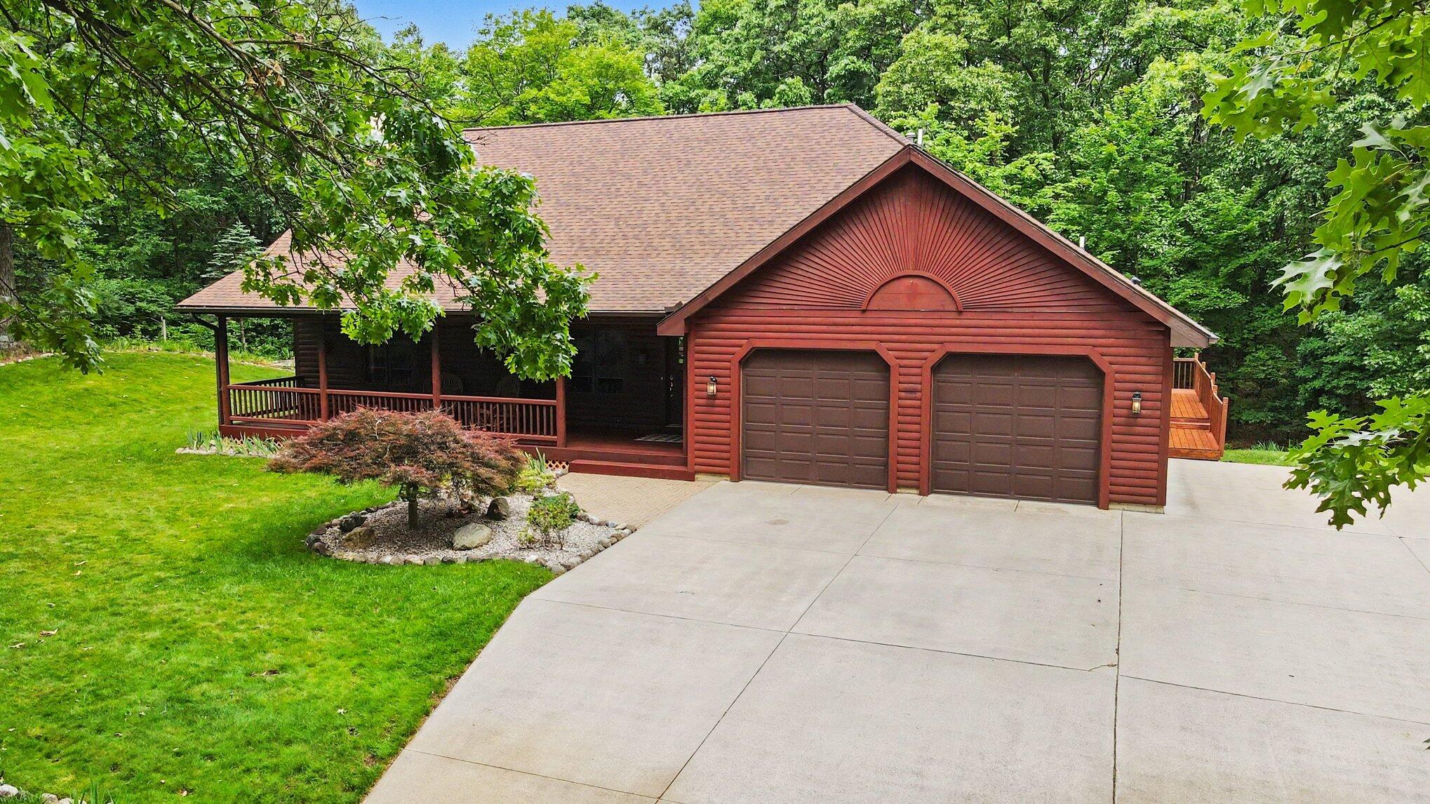 655 Auburn Trail SE Ada MI 49301