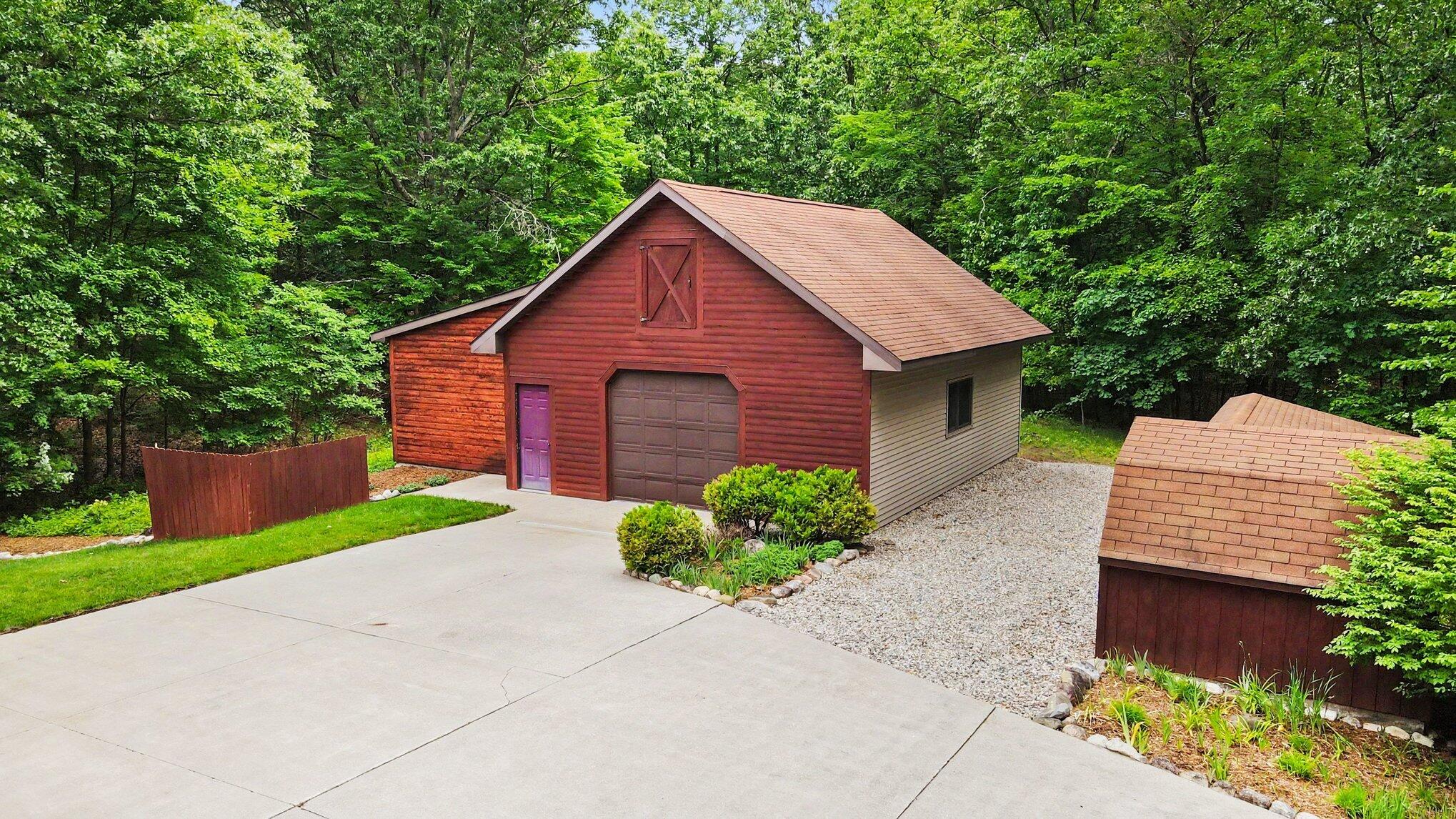 655 Auburn Trail SE Ada MI 49301