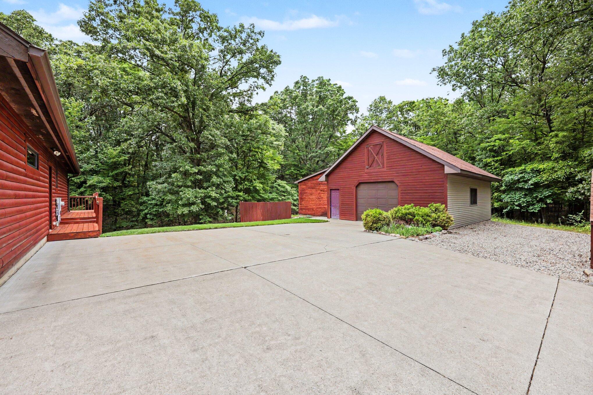 655 Auburn Trail SE Ada MI 49301