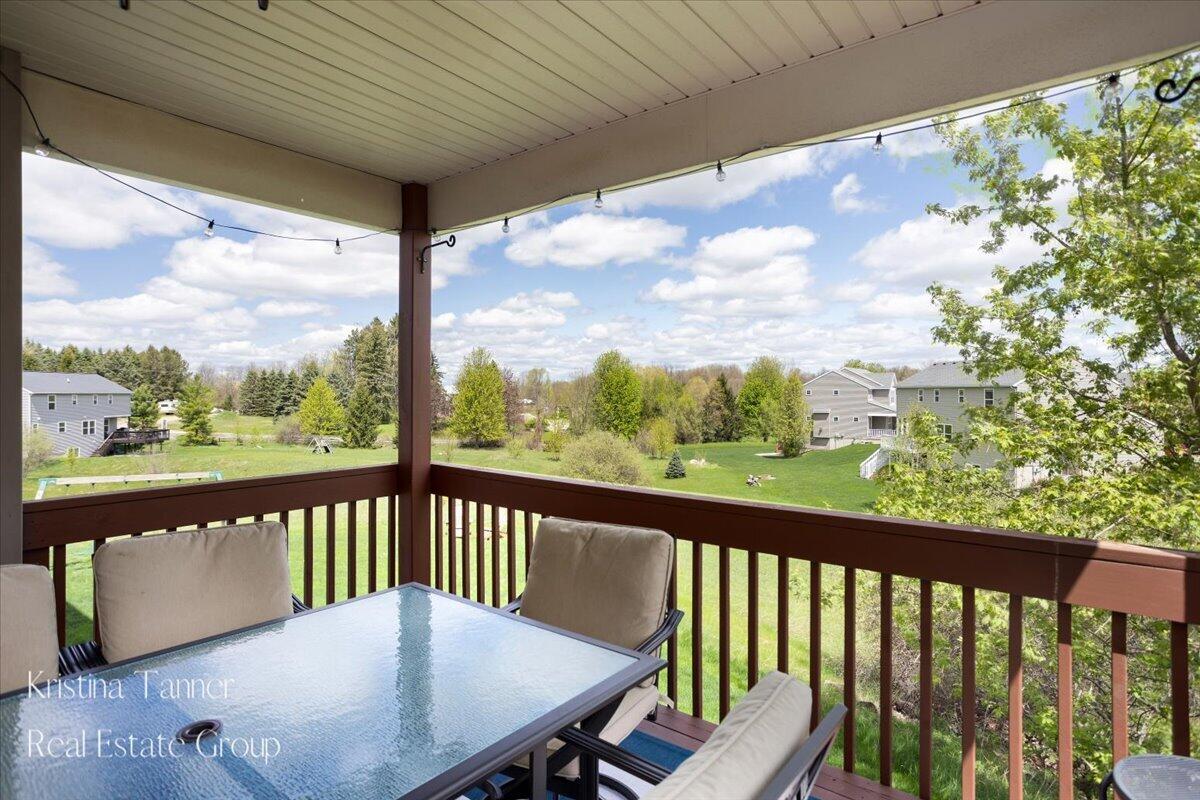642 Echo Valley NE Rockford MI 49341