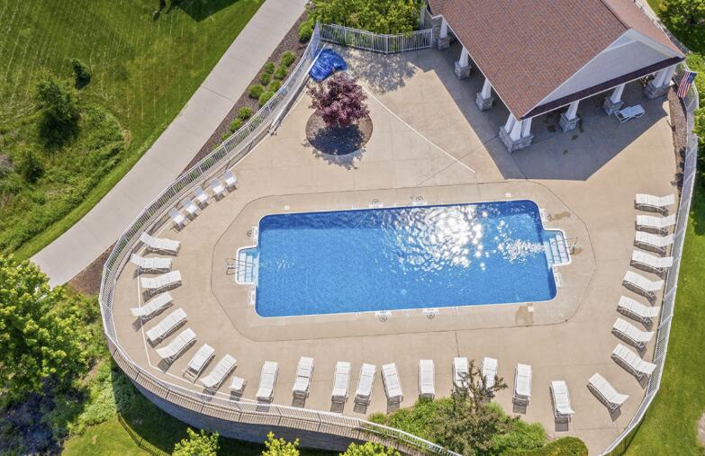 642 Echo Valley NE Rockford MI 49341