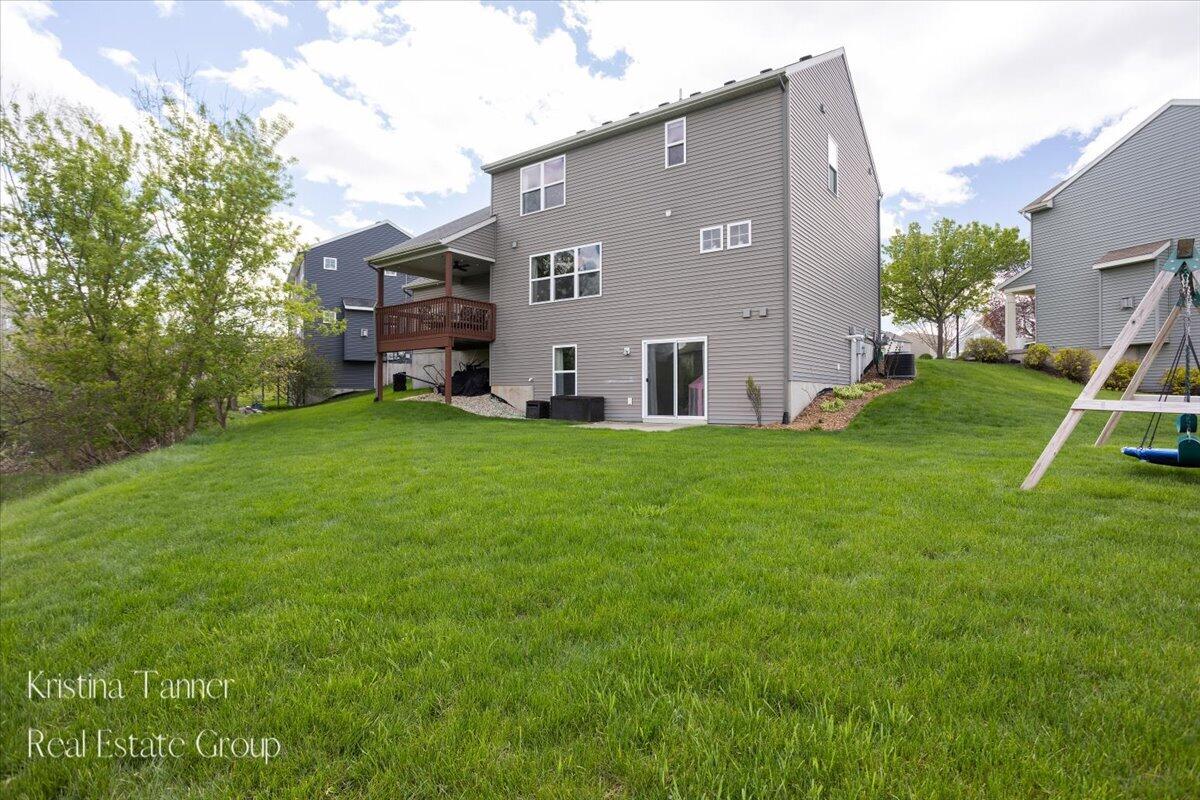 642 Echo Valley NE Rockford MI 49341