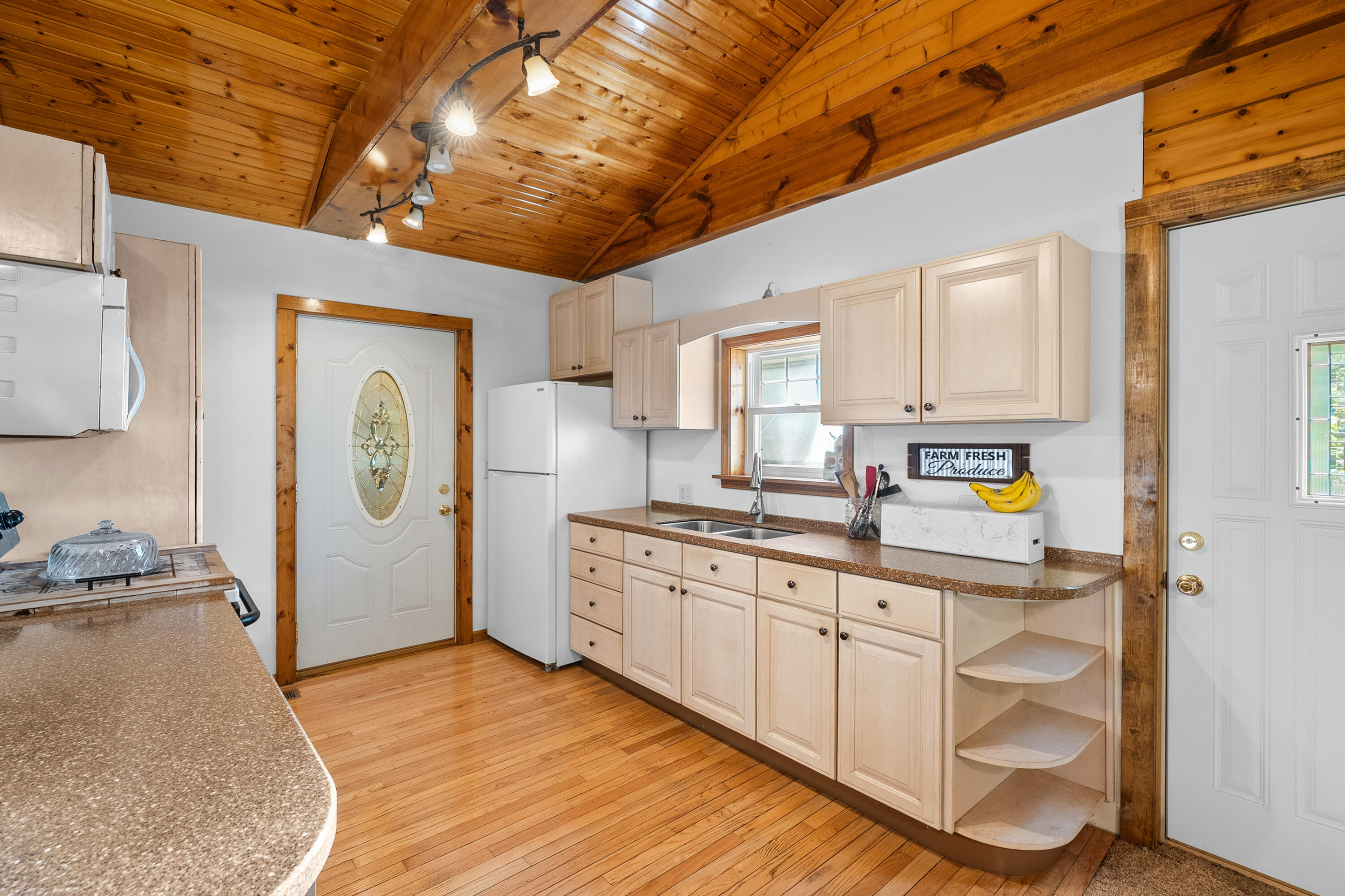 56200 California Road Dowagiac MI 49047
