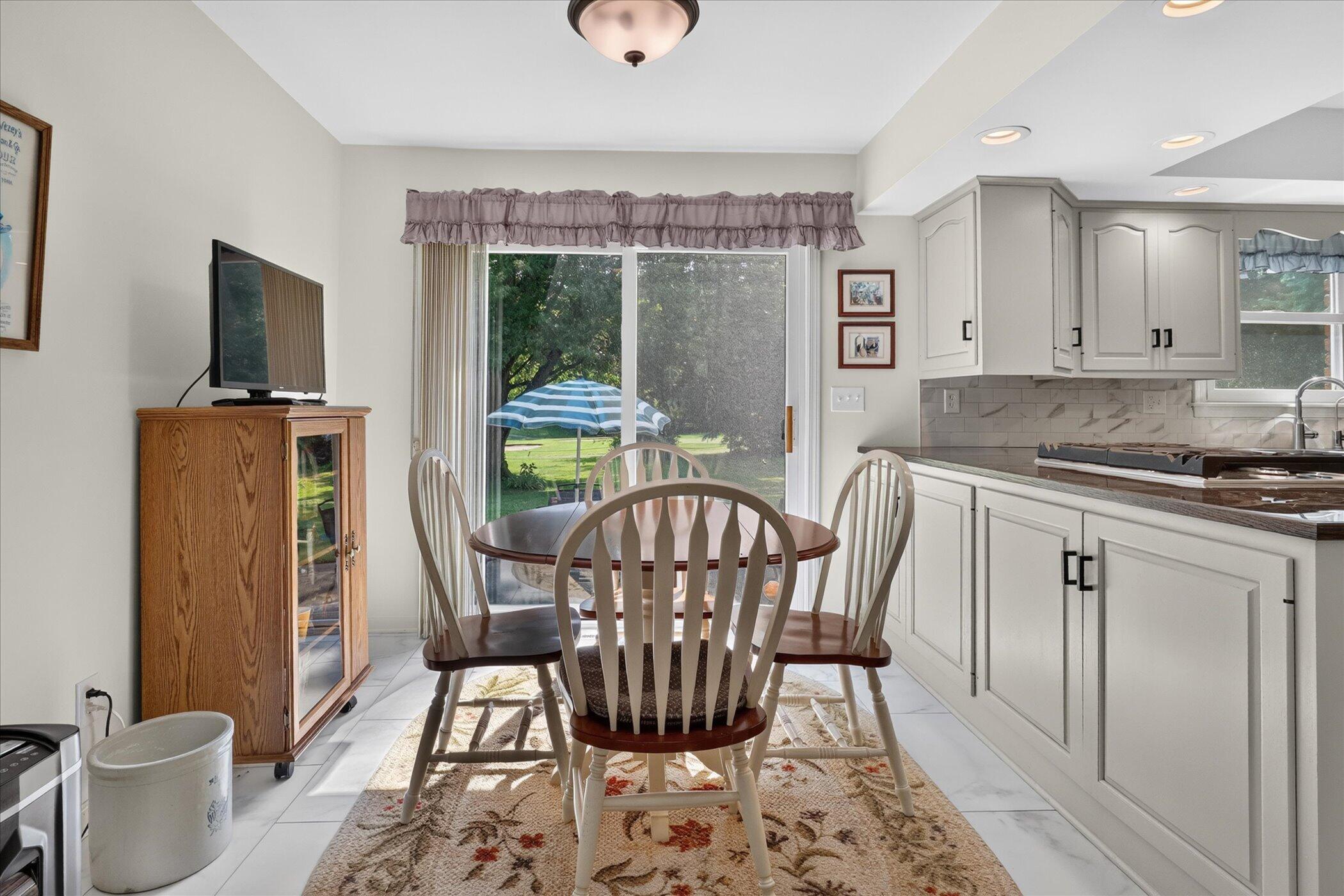22279 Loupee Drive Cassopolis MI 49031