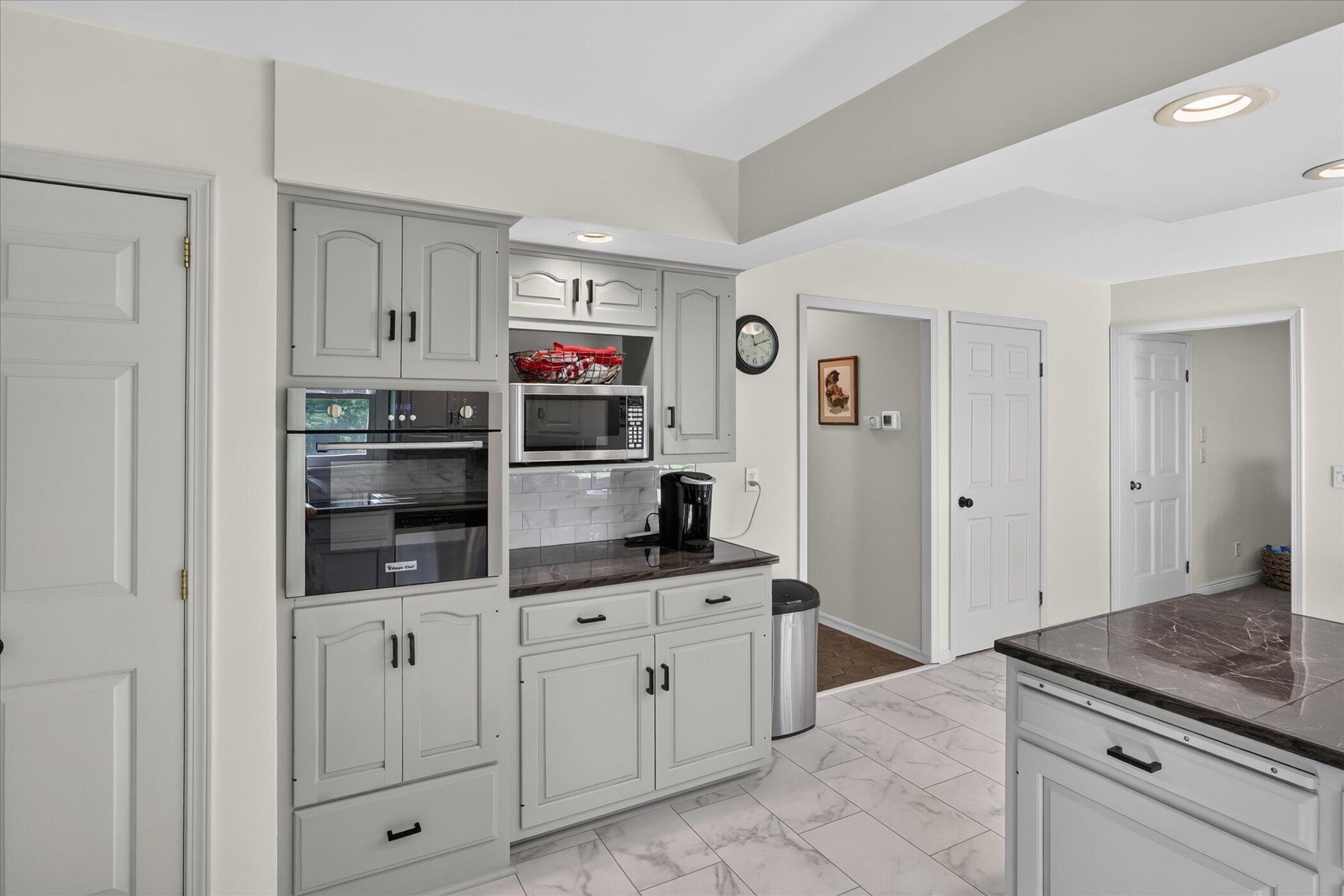 22279 Loupee Drive Cassopolis MI 49031