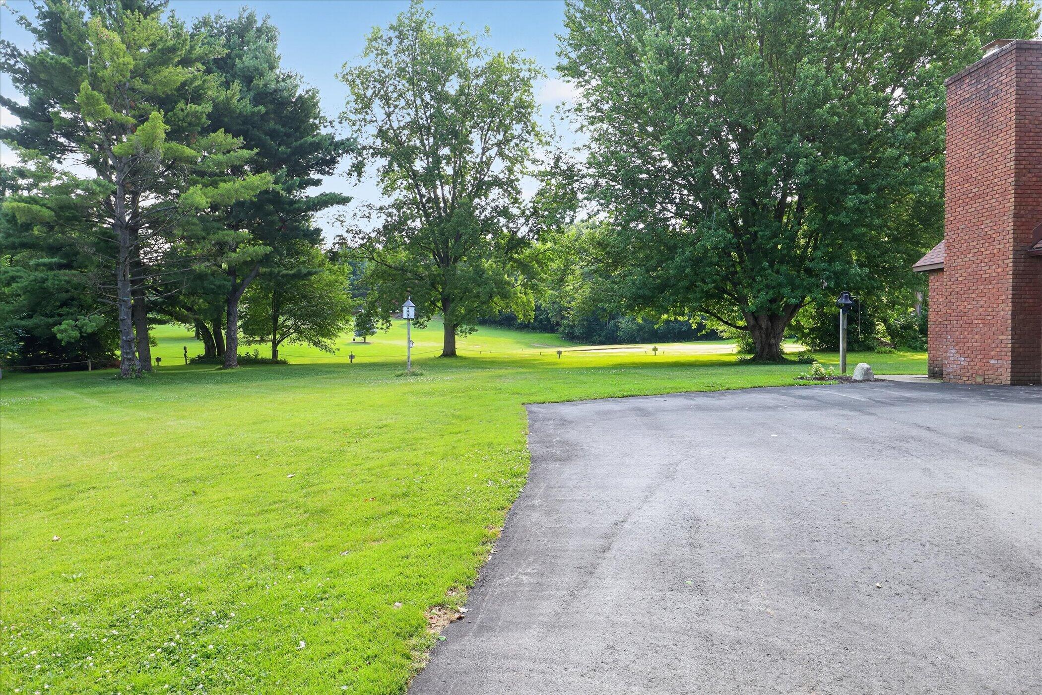 22279 Loupee Drive Cassopolis MI 49031