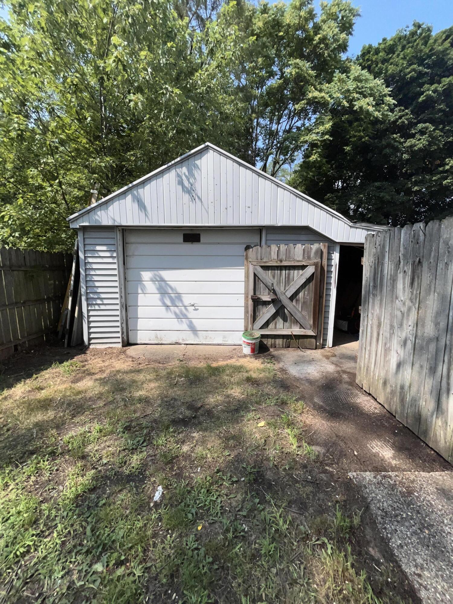 335 Abbie Street SE Grand Rapids MI 49548