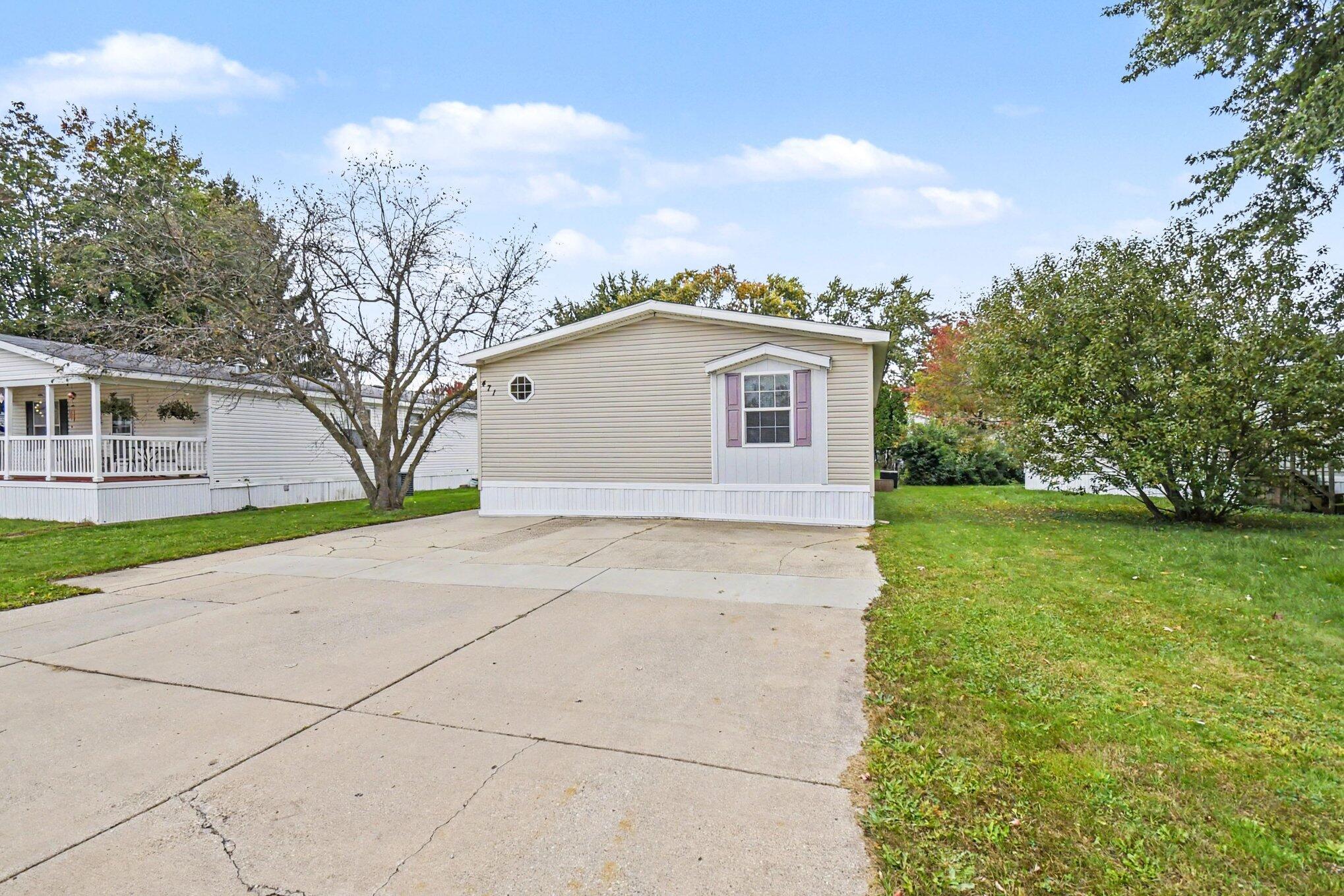 471 N Kippen Drive SE Grand Rapids MI 49548