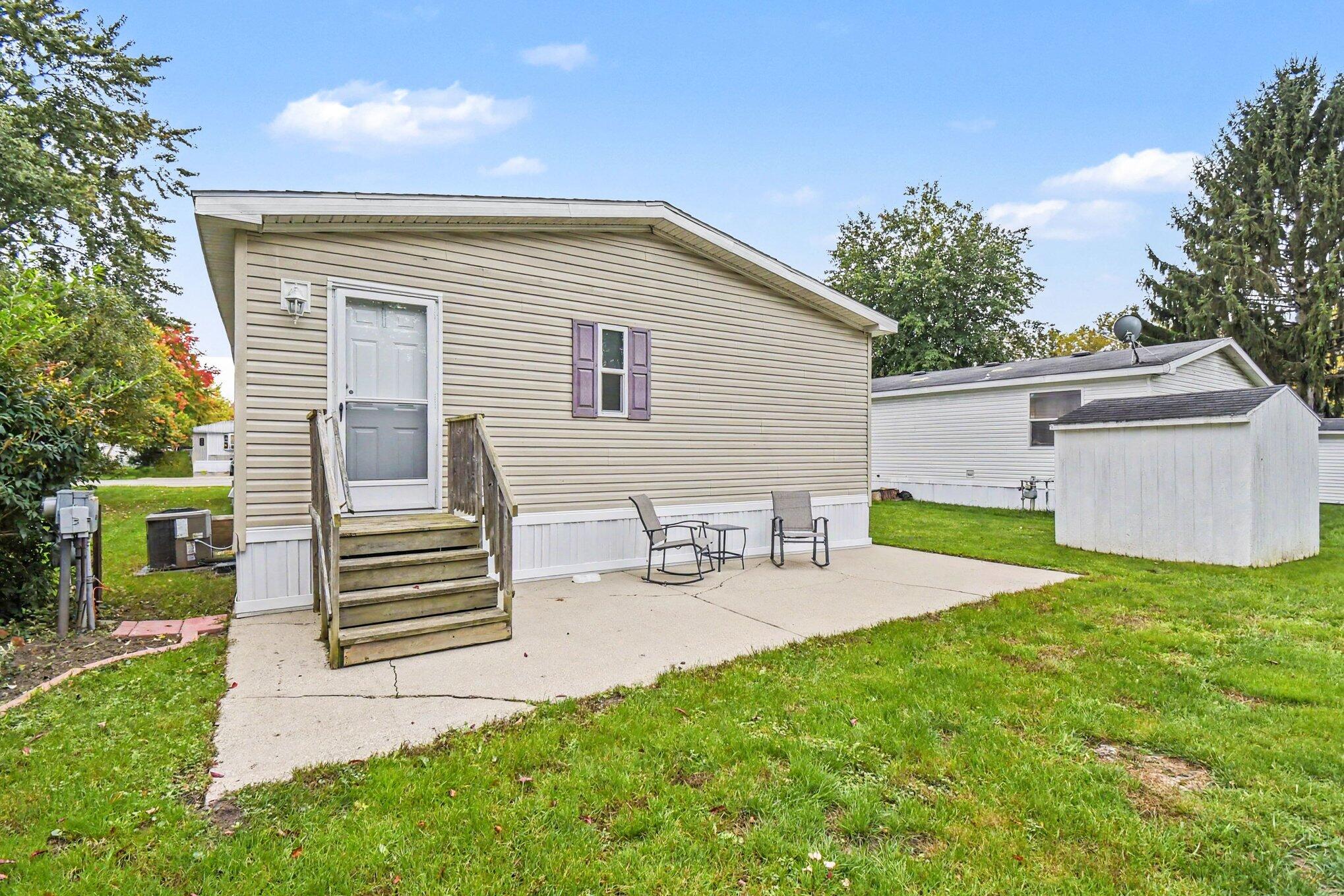 471 N Kippen Drive SE Grand Rapids MI 49548