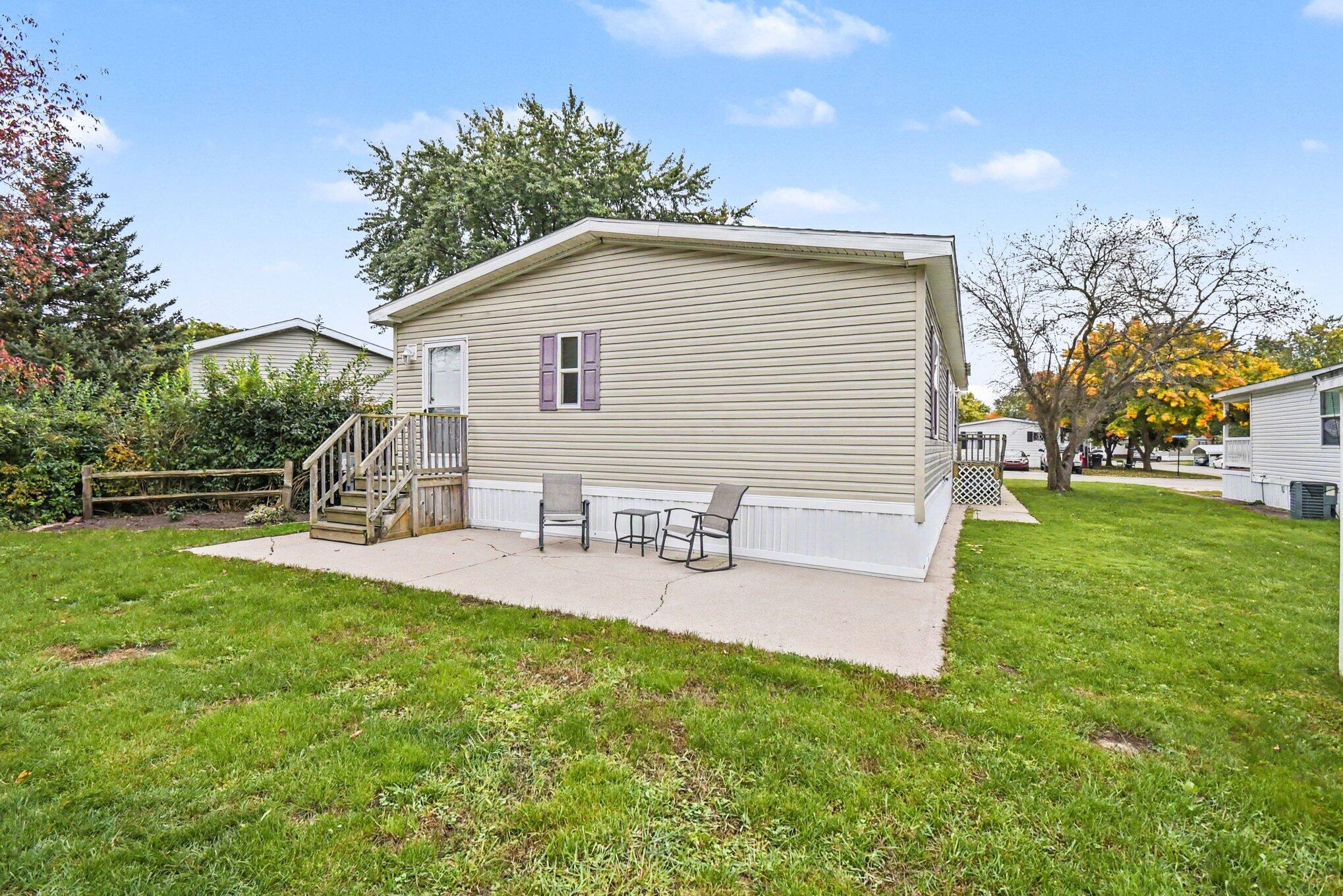 471 N Kippen Drive SE Grand Rapids MI 49548