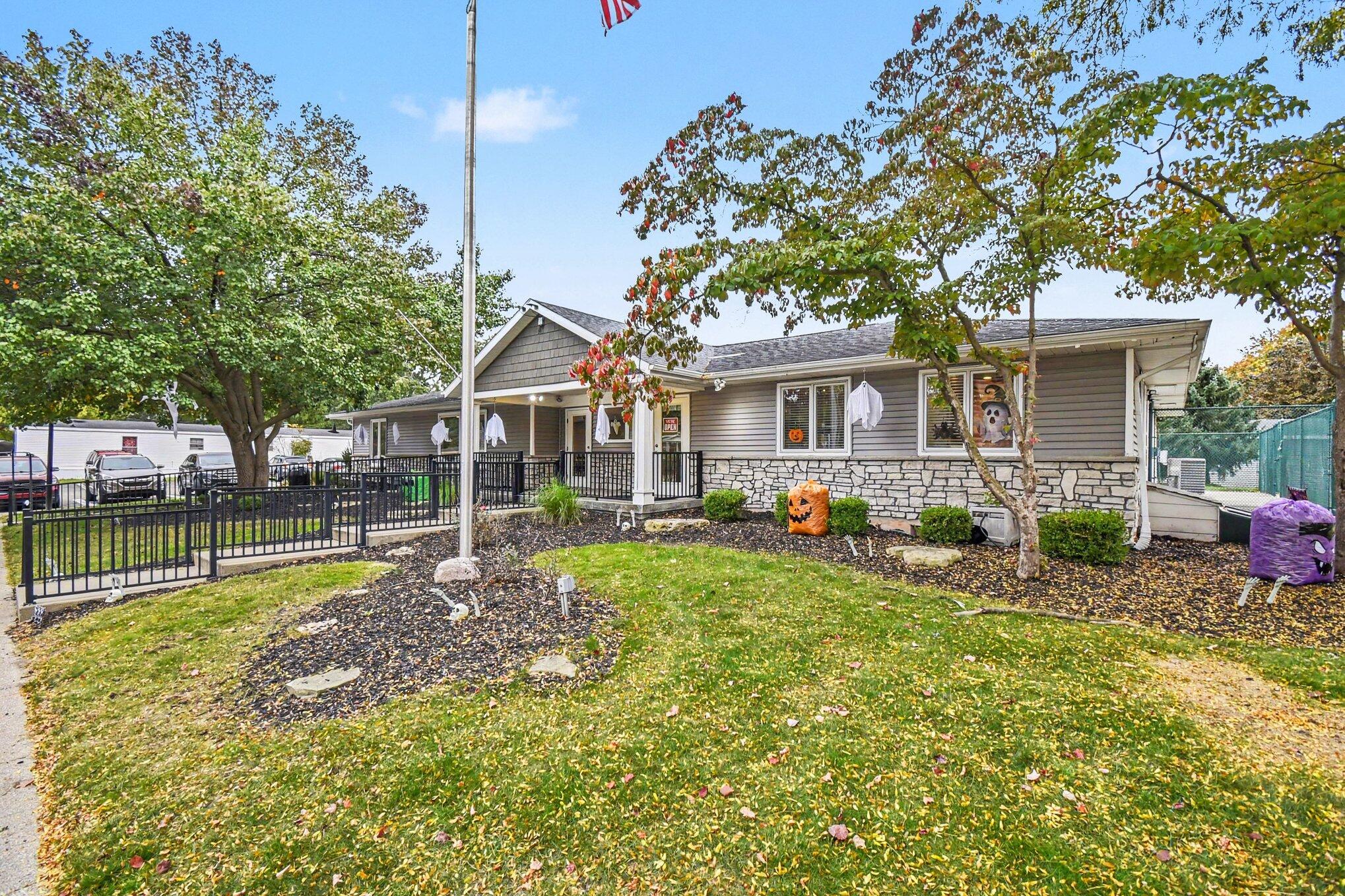 471 N Kippen Drive SE Grand Rapids MI 49548