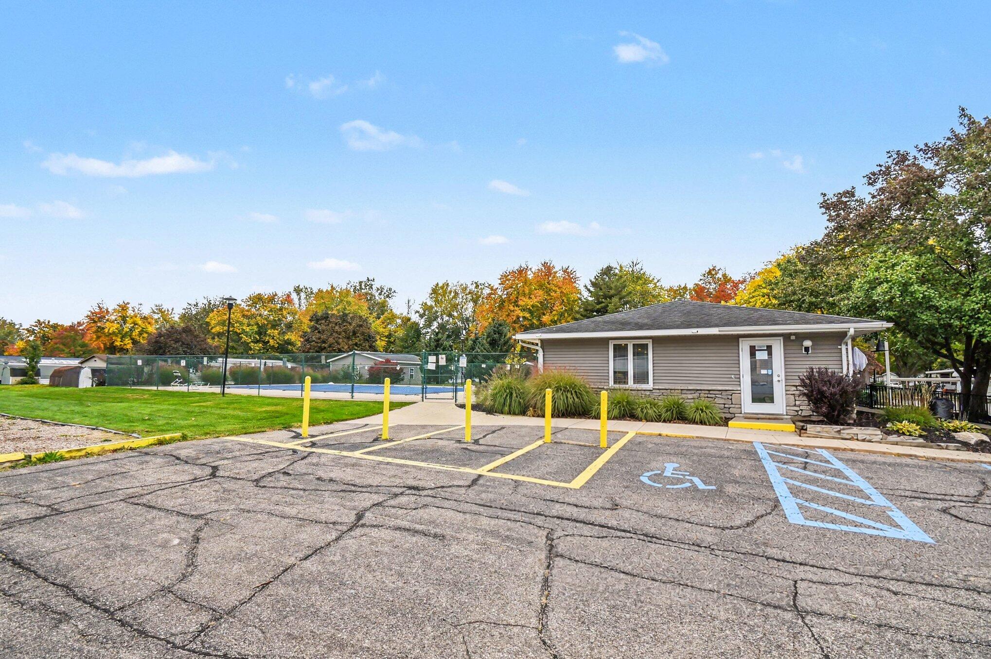 471 N Kippen Drive SE Grand Rapids MI 49548
