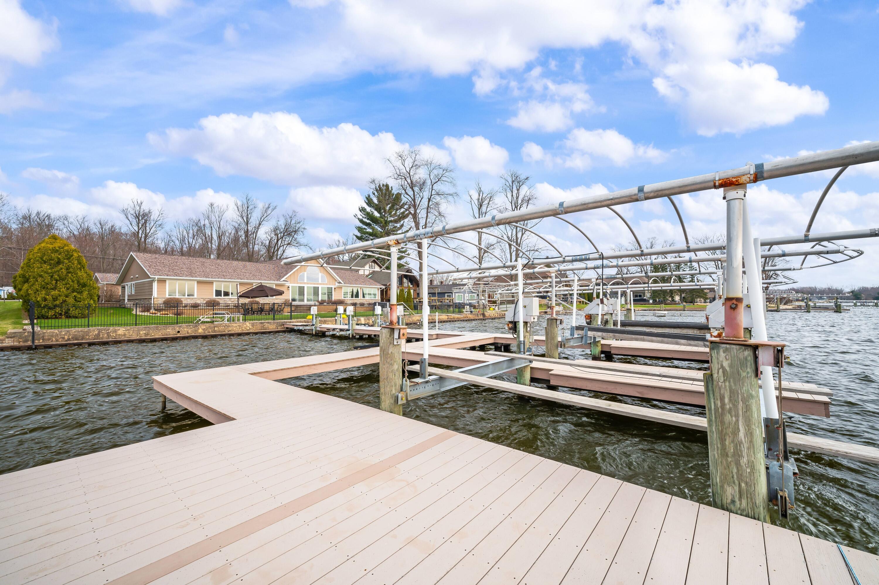 5363 Paw Paw Lake Road Coloma MI 49038