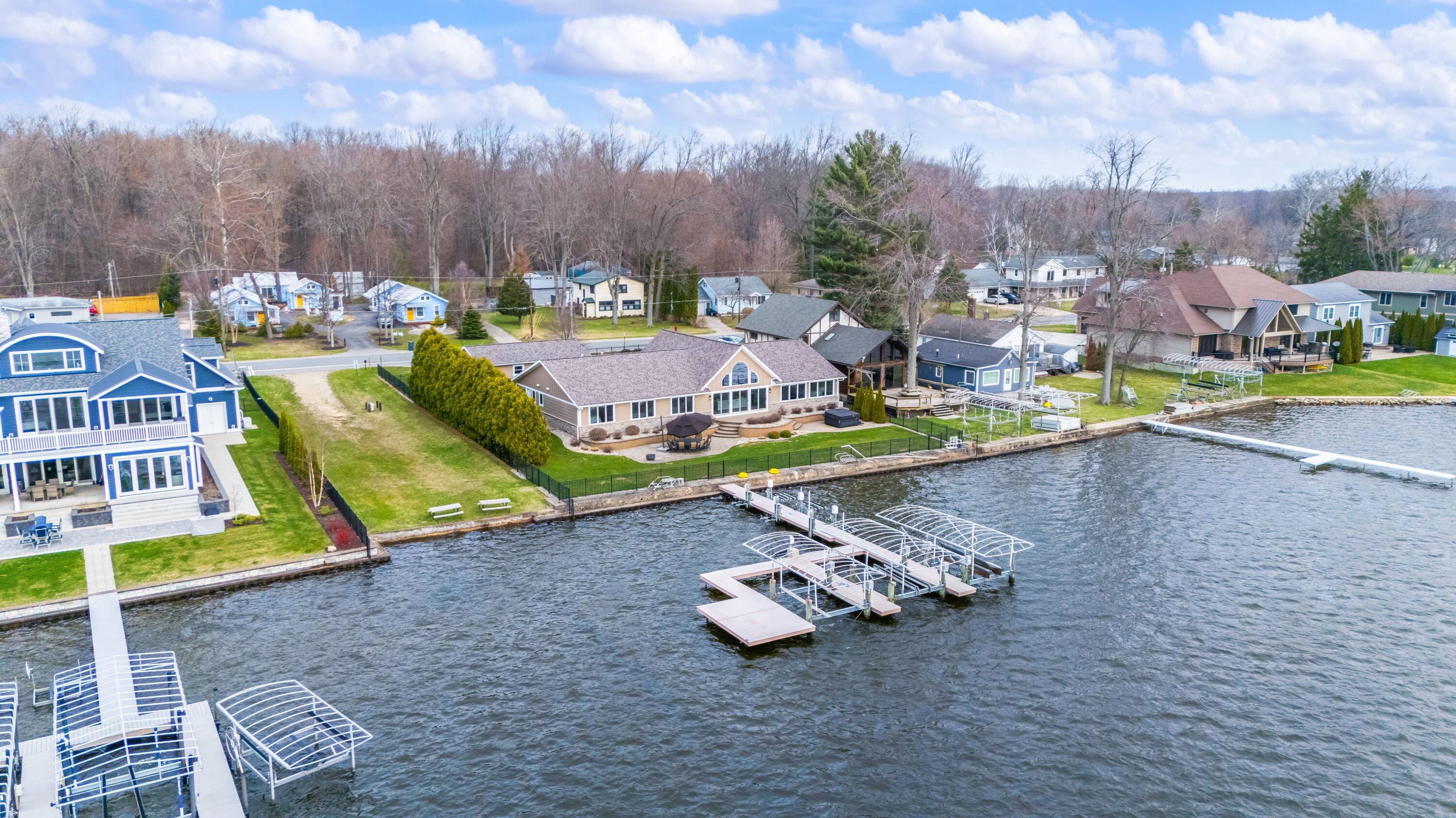 5363 Paw Paw Lake Road Coloma MI 49038