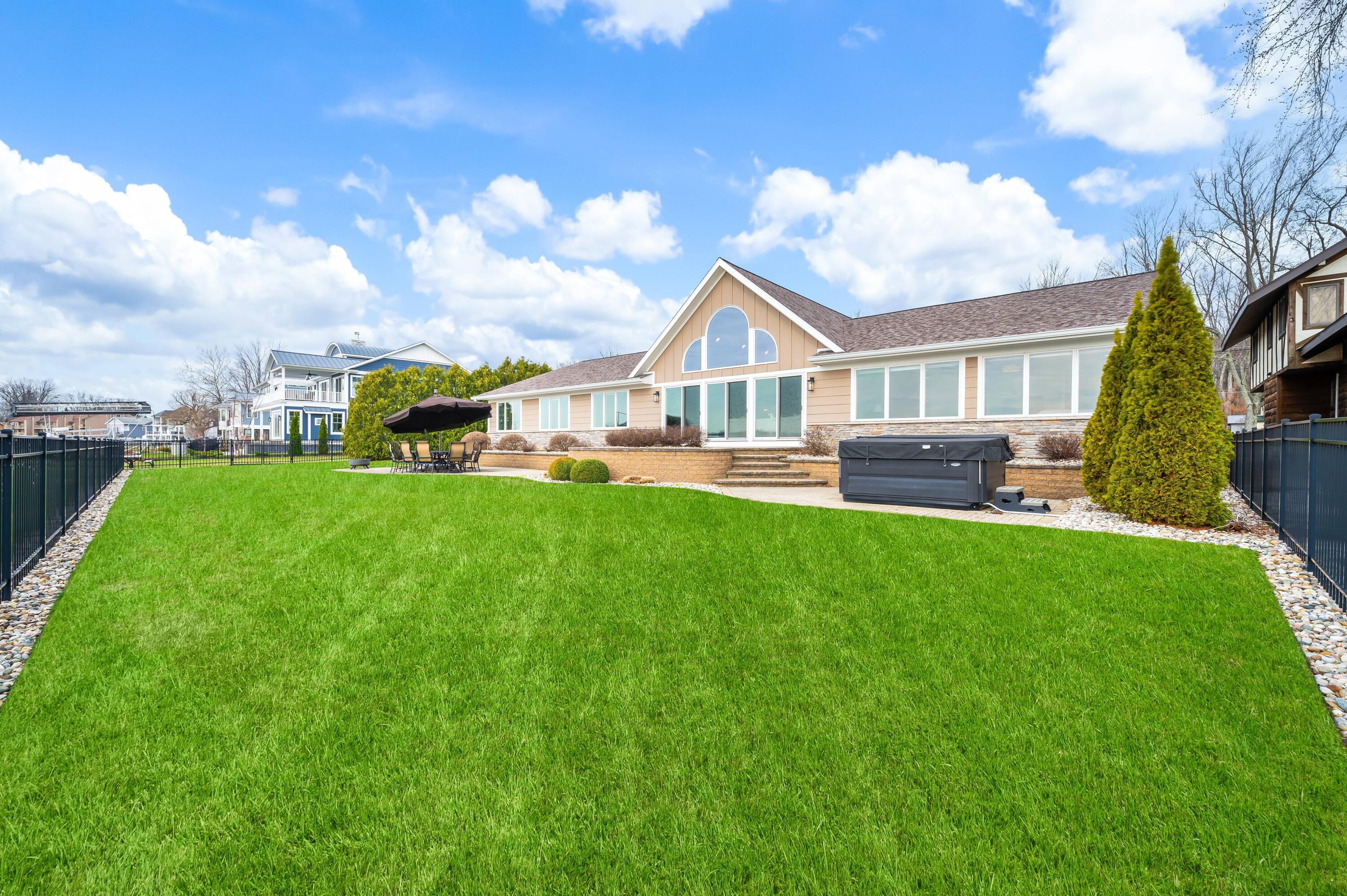 5363 Paw Paw Lake Road Coloma MI 49038