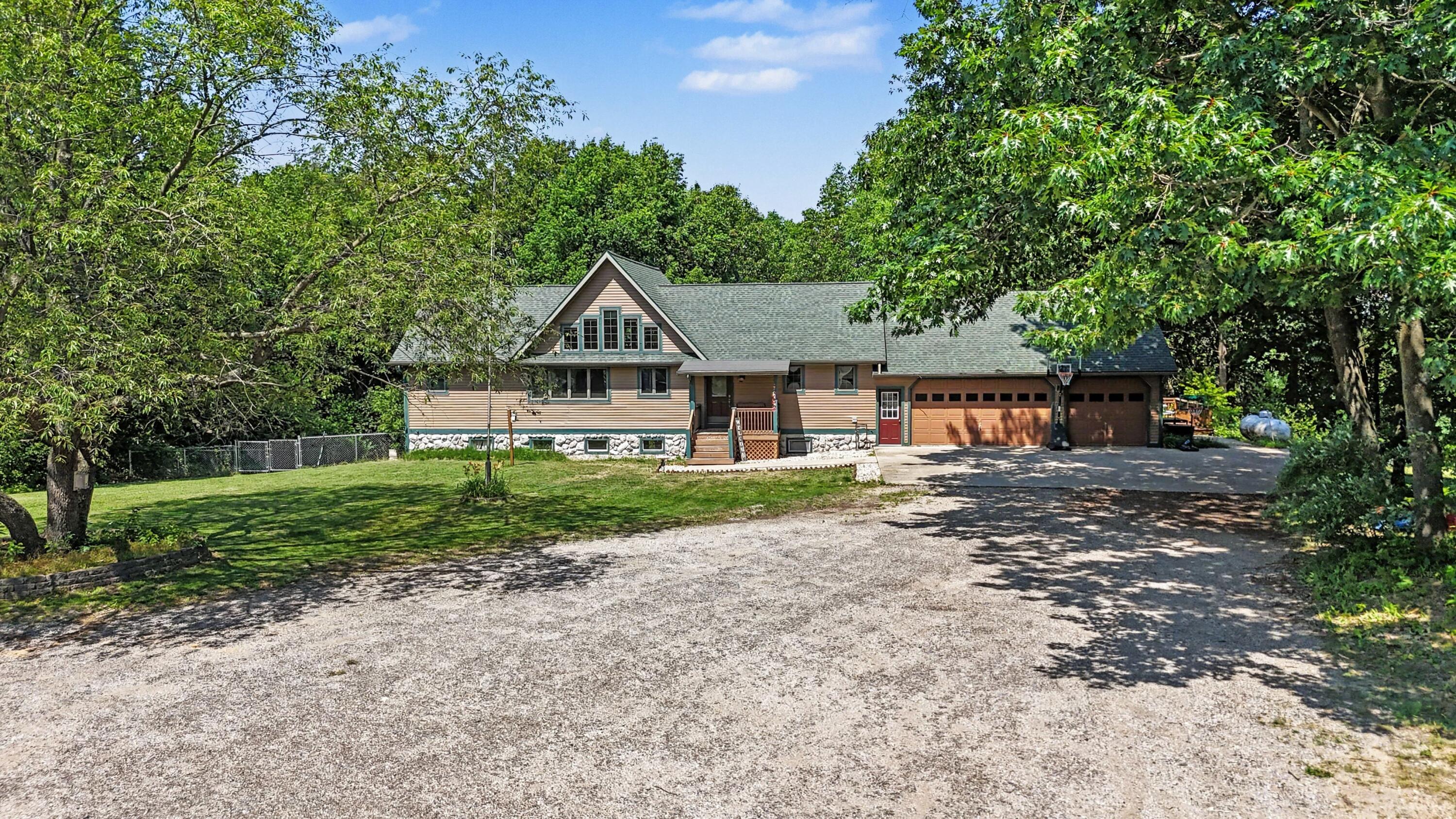 1824 S Pere Marquette Highway Ludington MI 49431